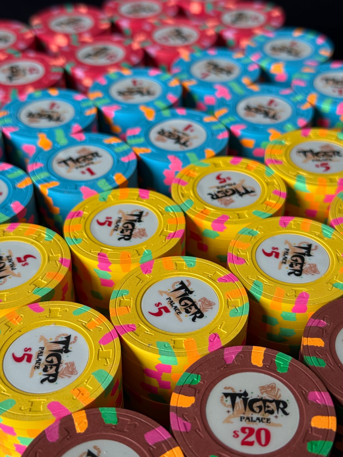 Tiger Palace (Paulson) Cash Set: Custom 'Bear Claws' - $0.25/$0.50 'Cali' Set - 700 chips