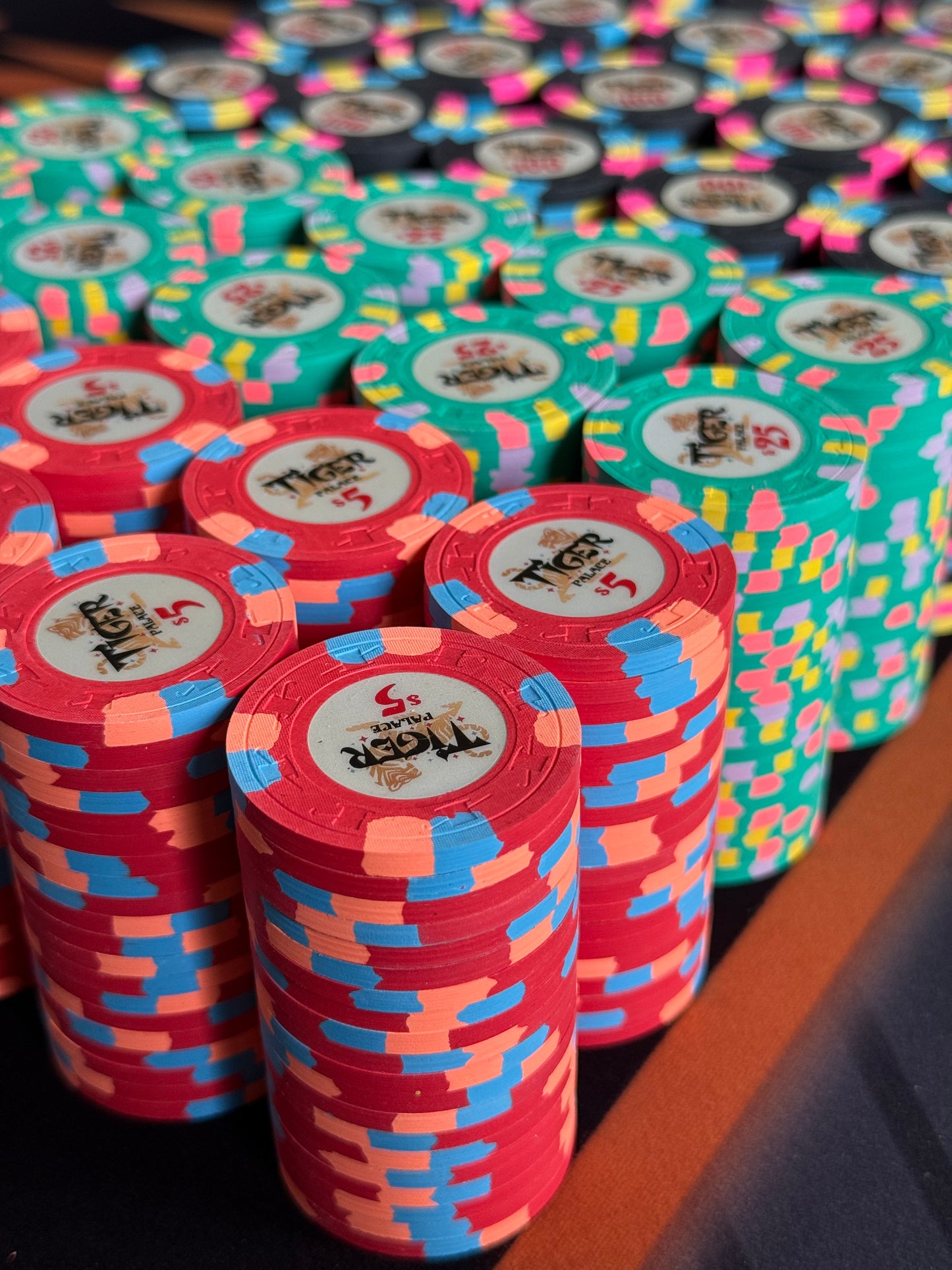 Tiger Palace (Paulson) Cash Set: VIP1 $5/$10 to $50/$100+ 'Vegas' set - 1200 chips