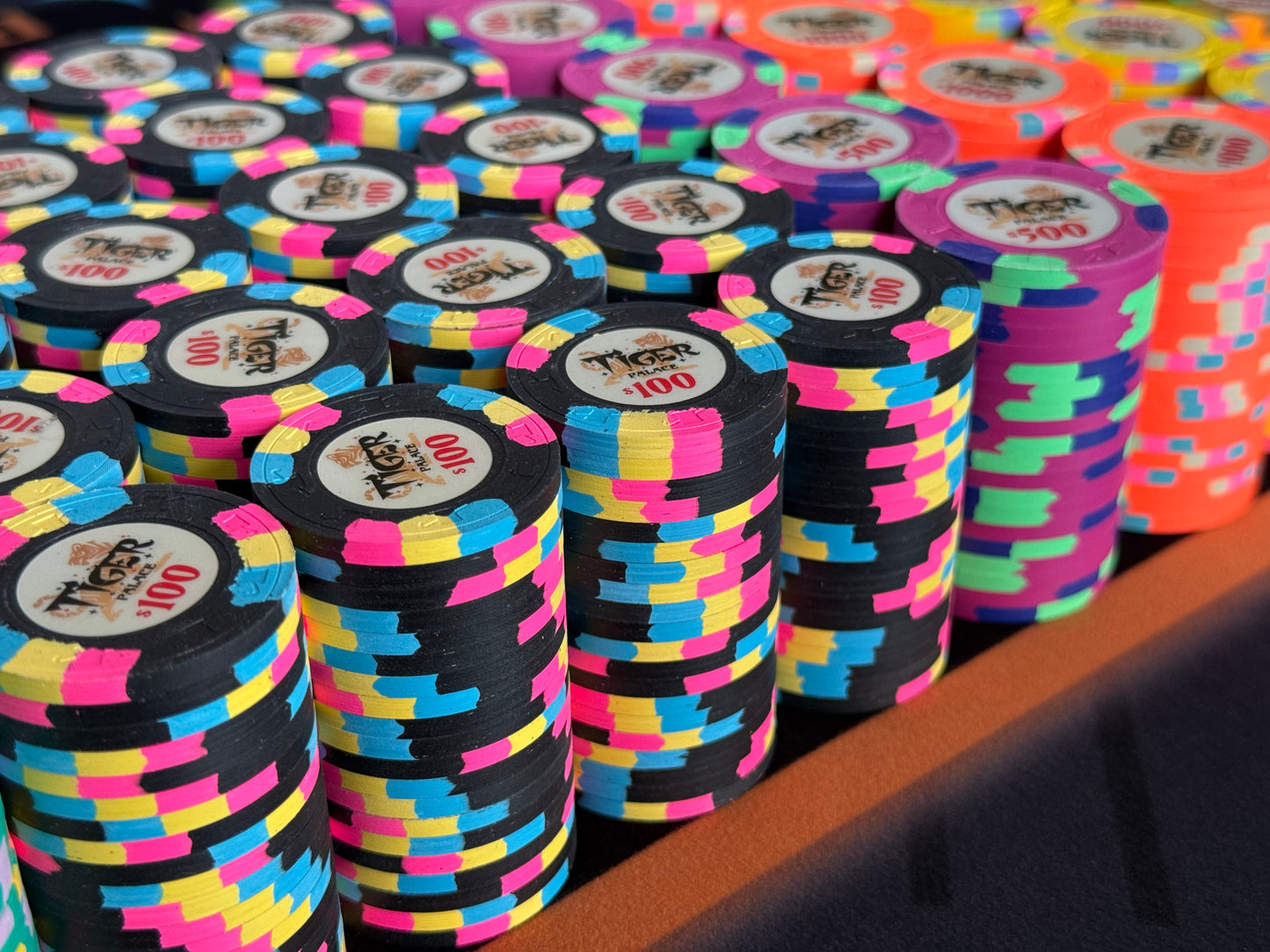 Tiger Palace (Paulson) Cash Set: VIP1 $5/$10 to $50/$100+ 'Vegas' set - 1200 chips