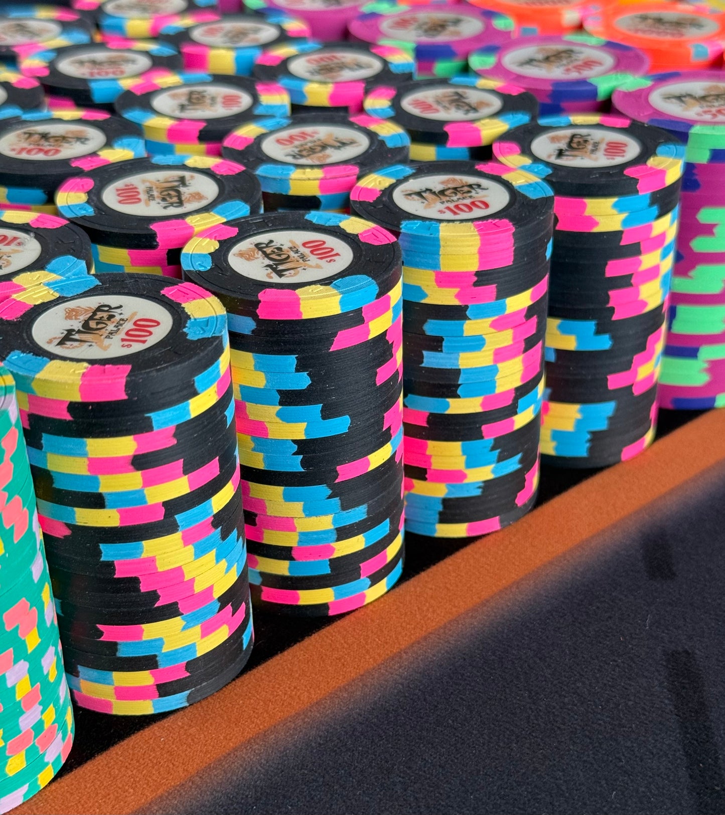 Tiger Palace (Paulson) Cash Set: VIP1 $5/$10 to $50/$100+ 'Vegas' set - 1200 chips