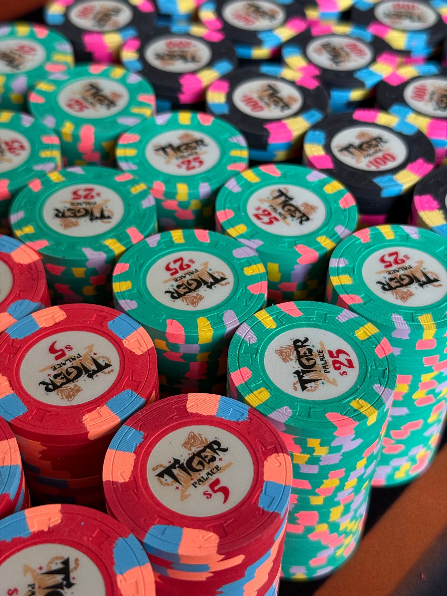 Tiger Palace (Paulson) Cash Set: VIP1 $2/$5 'Vegas' set - 700 chips