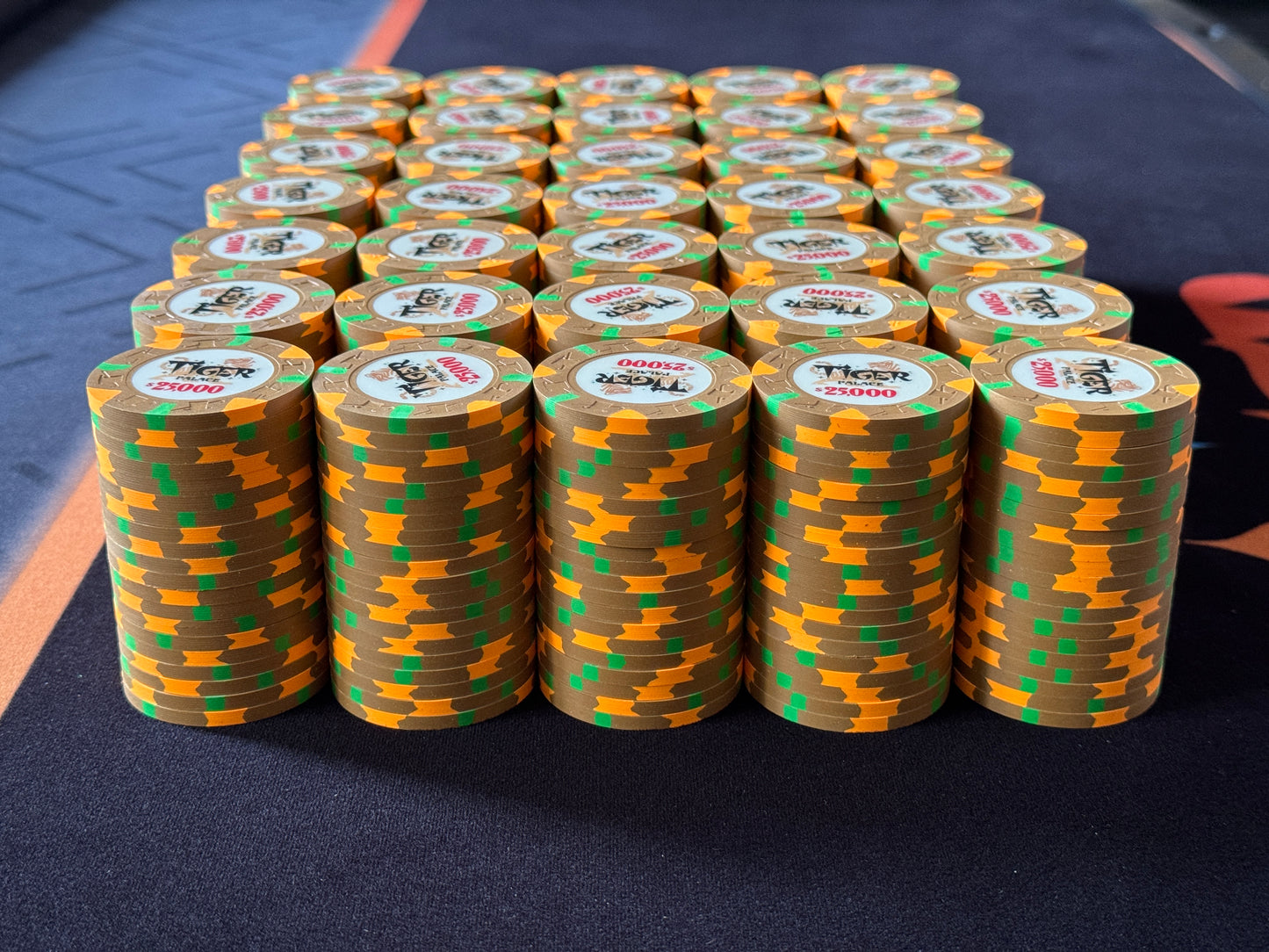 Tiger Palace (Paulson) Misc Cash $25,000 chip - Gold - 43mm - One Barrel