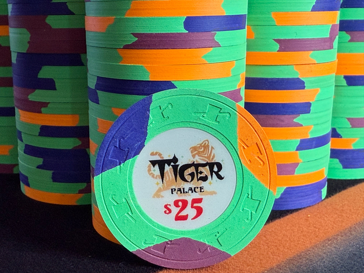 Tiger Palace (Paulson) Tri-moon cash $25 - Green 39mm - One Barrel