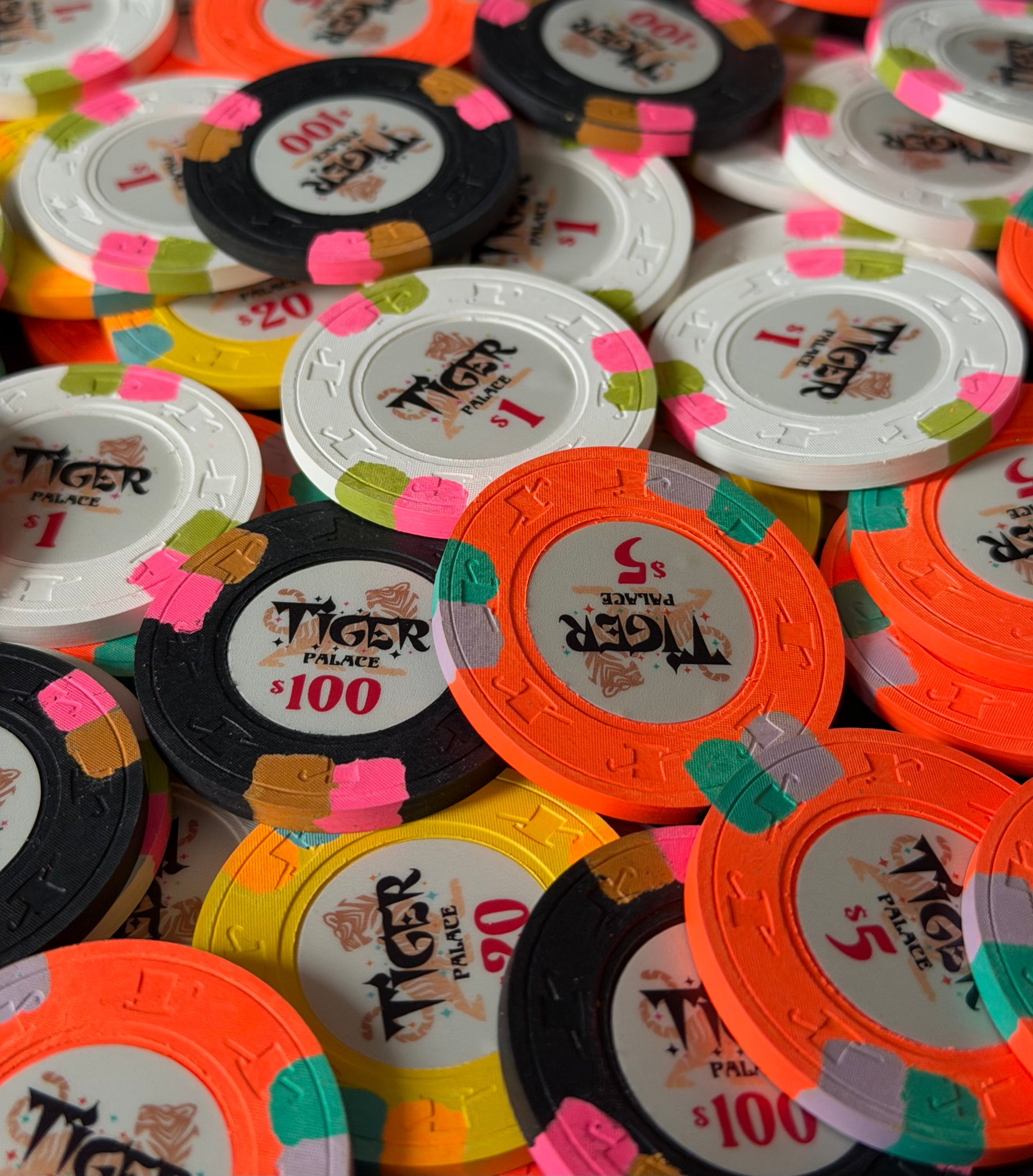 Tiger Palace (Paulson) relabeled $1/$2 Cash Set (Vegas colors, blaze orange $5s, yellow $20s) - 800 Chips