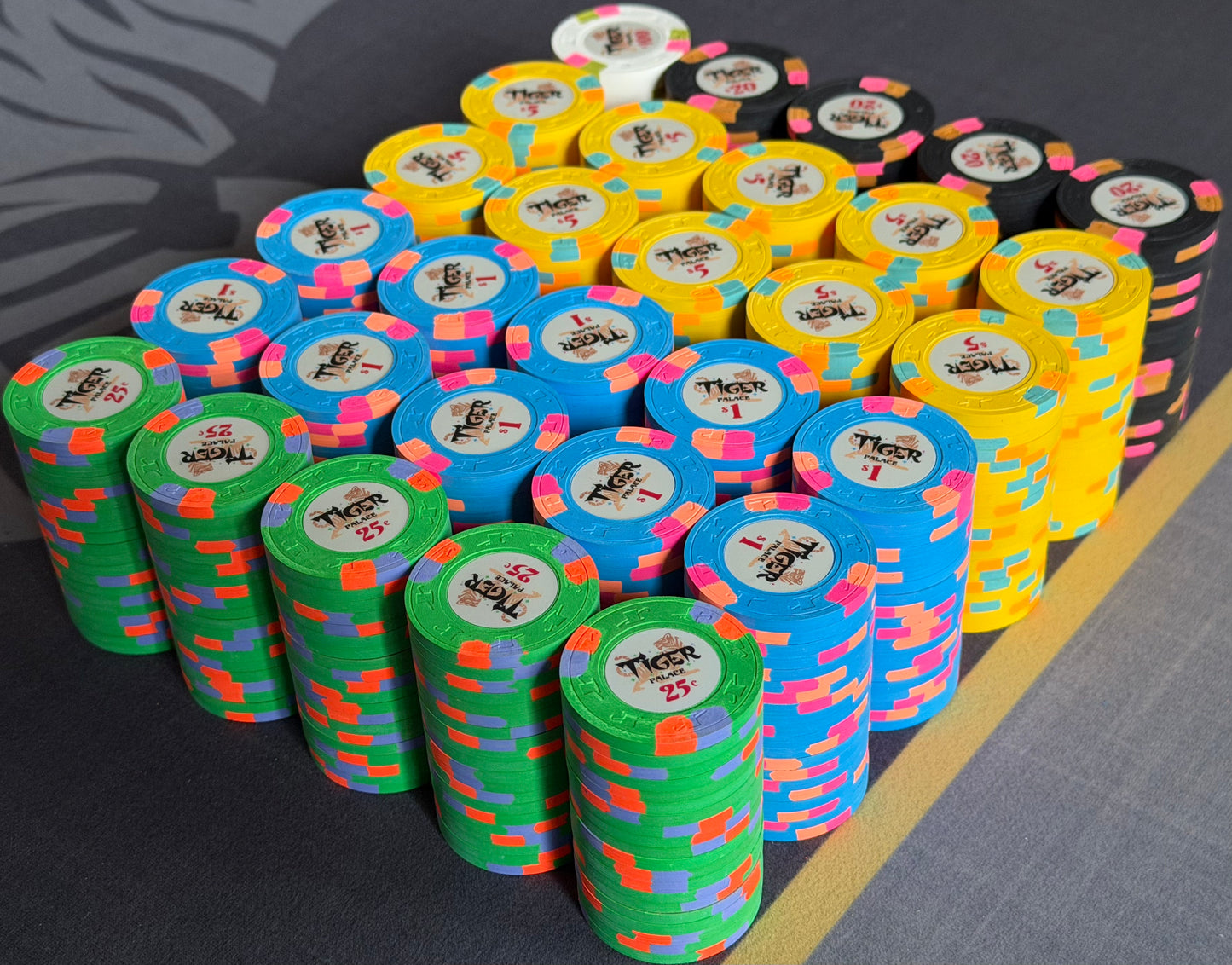 Tiger Palace (Paulson) relabeled $0.25/$0.50 Cash Set (cali colors, green fracs)- 600 Chips