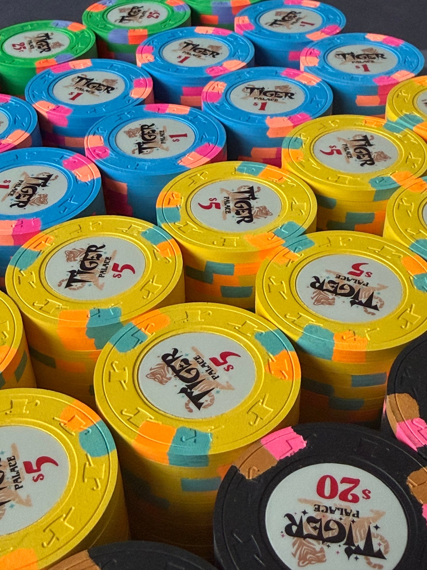 Tiger Palace (Paulson) relabeled $0.25/$0.50 Cash Set (cali colors, green fracs)- 600 Chips