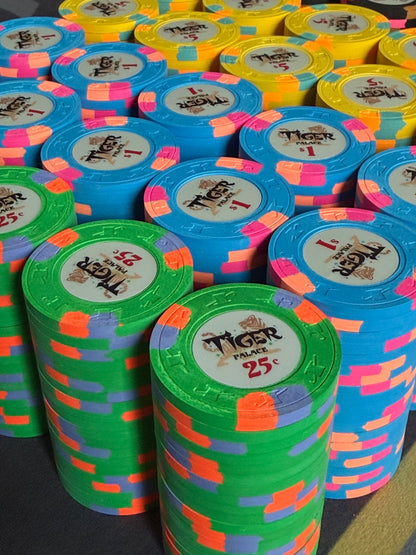 Tiger Palace (Paulson) relabeled $0.25/$0.50 Cash Set (cali colors, green fracs)- 600 Chips