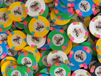 Tiger Palace (Paulson) relabeled $0.25/$0.50 Cash Set (cali colors, green fracs)- 600 Chips