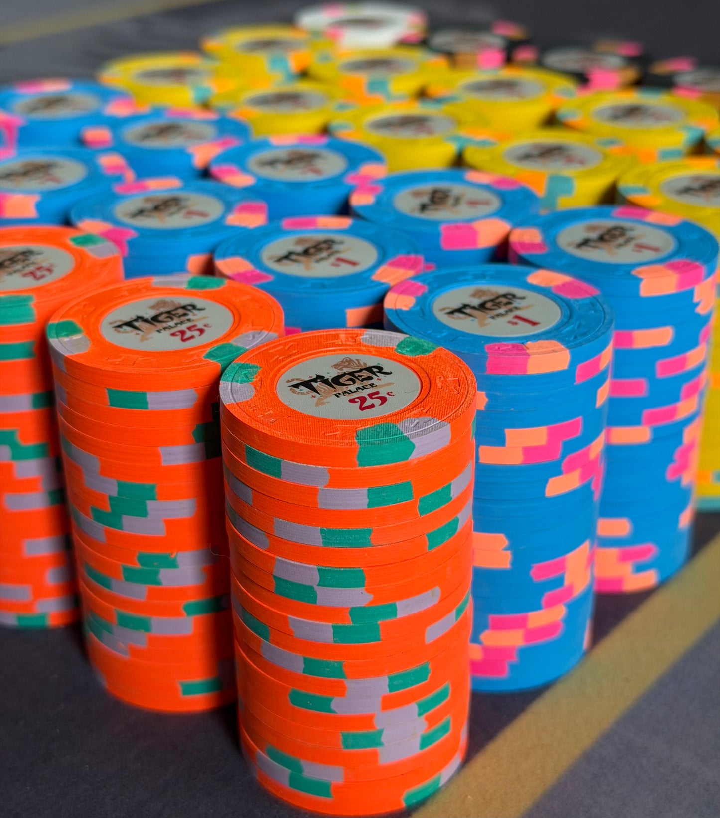 Tiger Palace (Paulson) relabeled $0.25/$0.50 Cash Set (cali colors, orange fracs) - 600 Chips