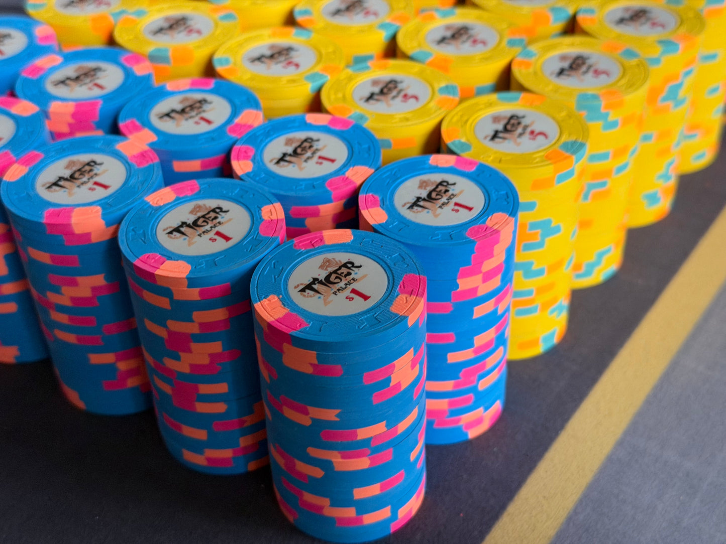 Tiger Palace (Paulson) relabeled $1/$2 Cash Set (cali colors, black $20s) - 800 Chips