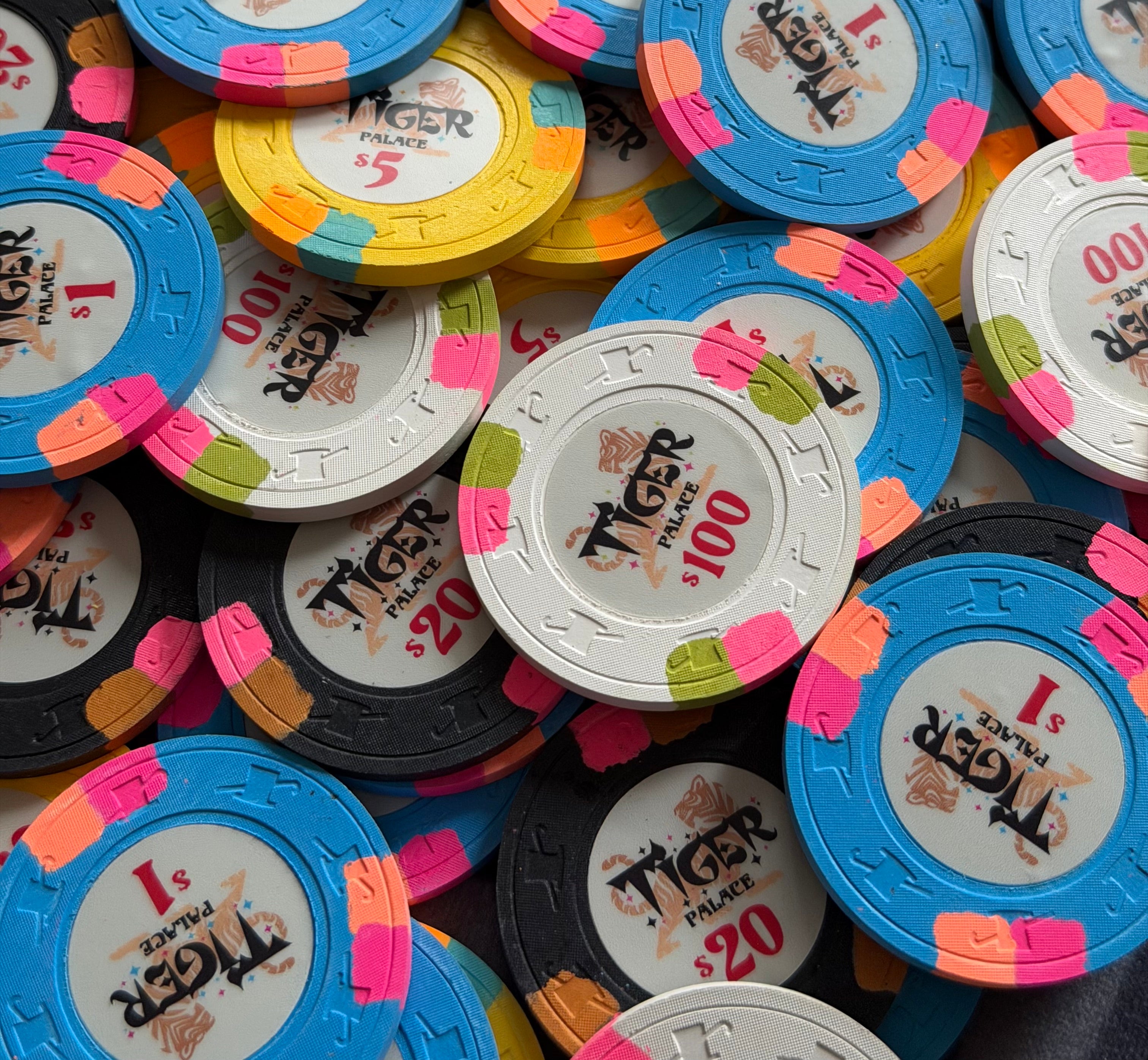 Tiger Palace (Paulson) relabeled $1/$2 Cash Set (cali colors, black $20s) - 700 Chips