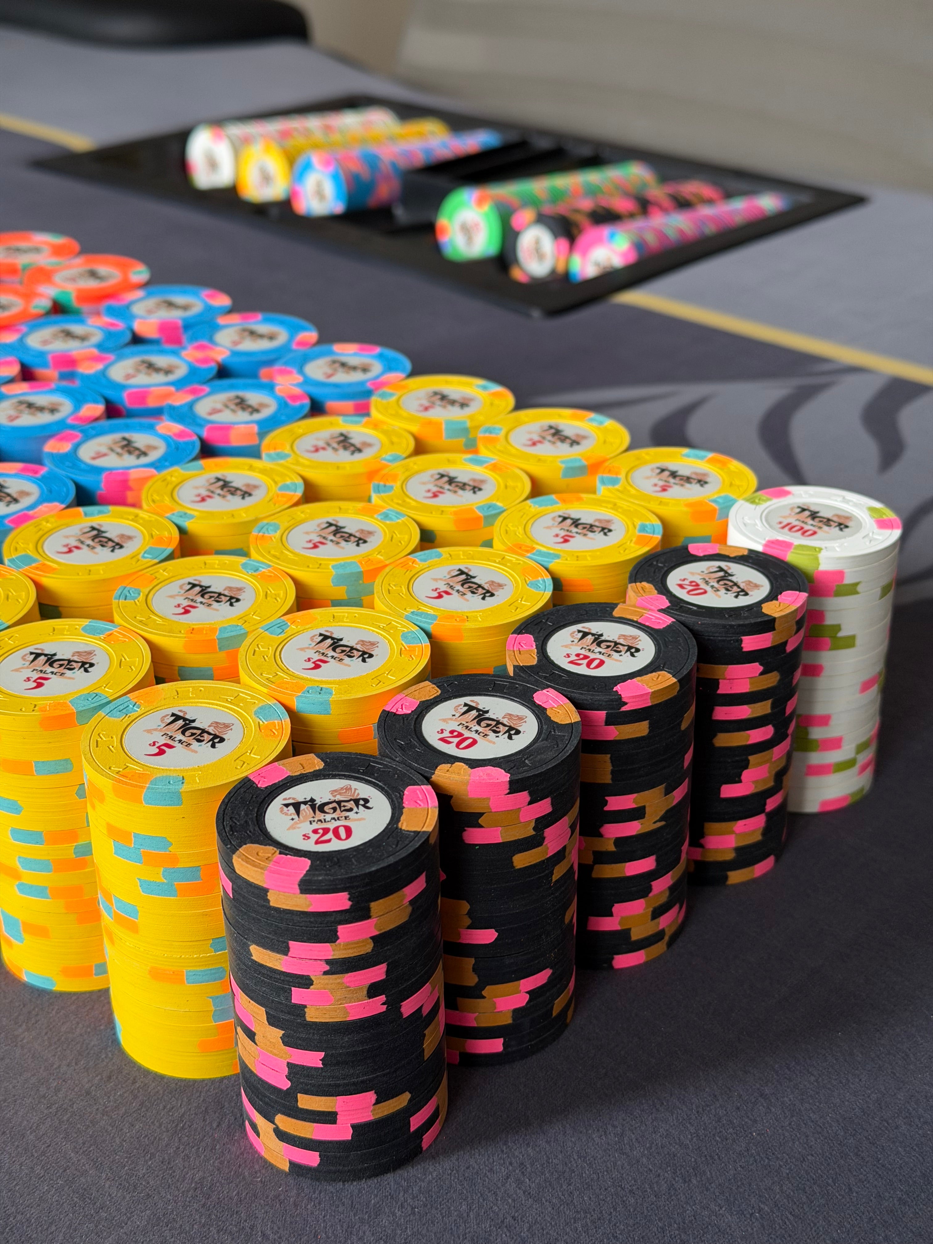 Tiger Palace (Paulson) relabeled $0.25/$0.50 Cash Set (cali colors, orange fracs) - 900 Chips
