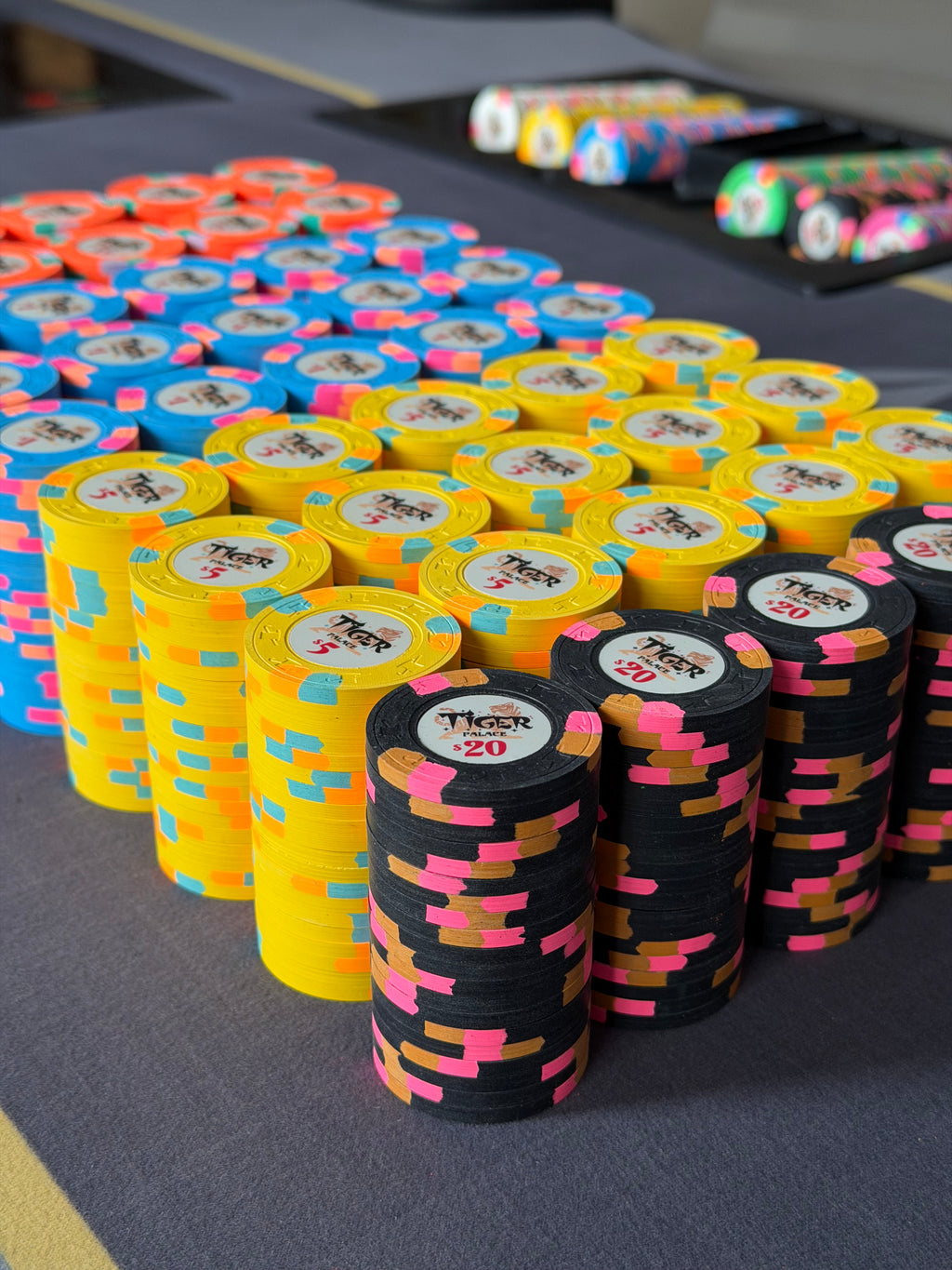 Tiger Palace (Paulson) relabeled $0.25/$0.50 Cash Set (cali colors, orange fracs) - 900 Chips
