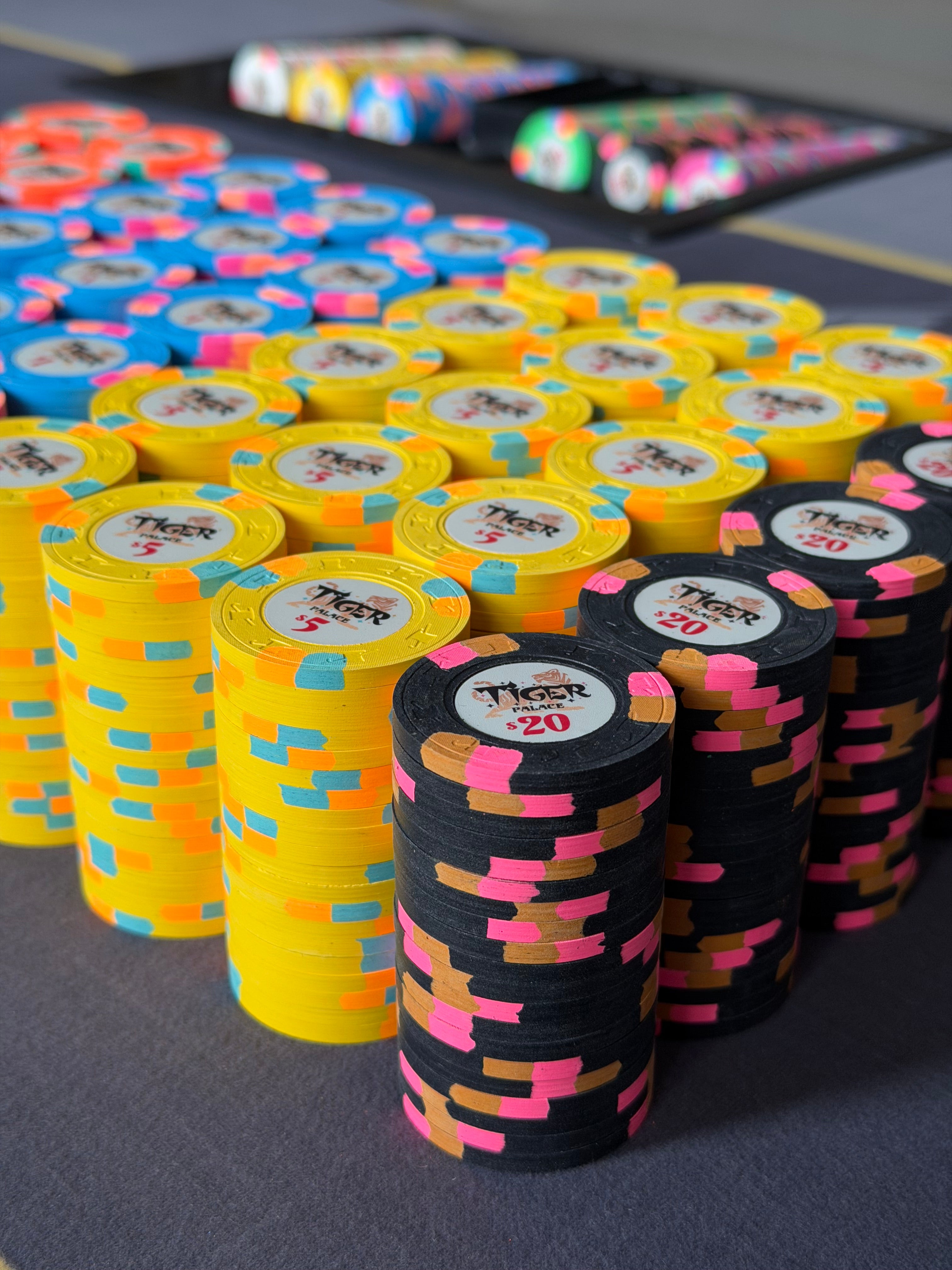Tiger Palace (Paulson) relabeled $0.25/$0.50 Cash Set (cali colors, orange fracs) - 900 Chips