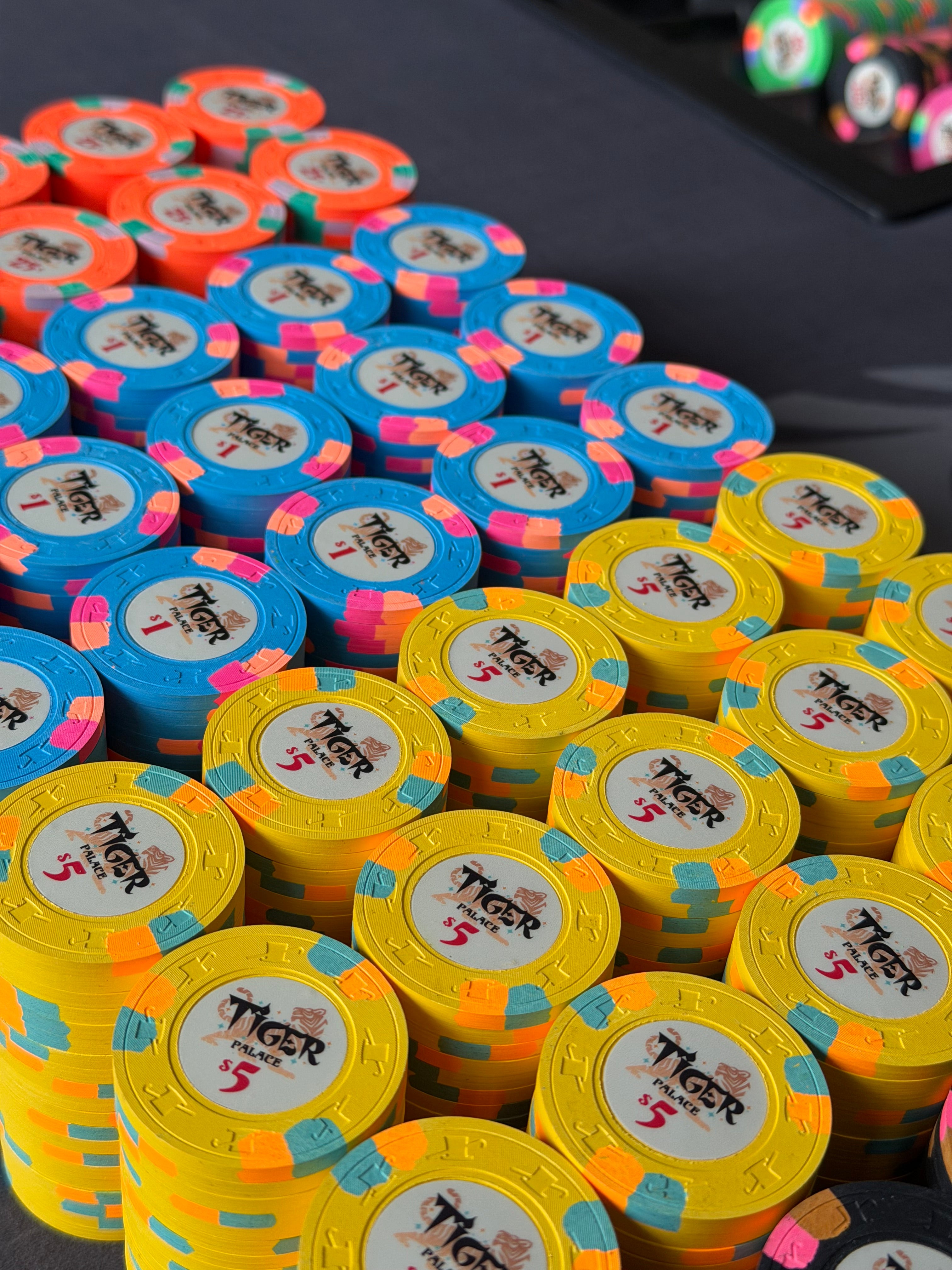 Tiger Palace (Paulson) relabeled $0.25/$0.50 Cash Set (cali colors, orange fracs) - 900 Chips