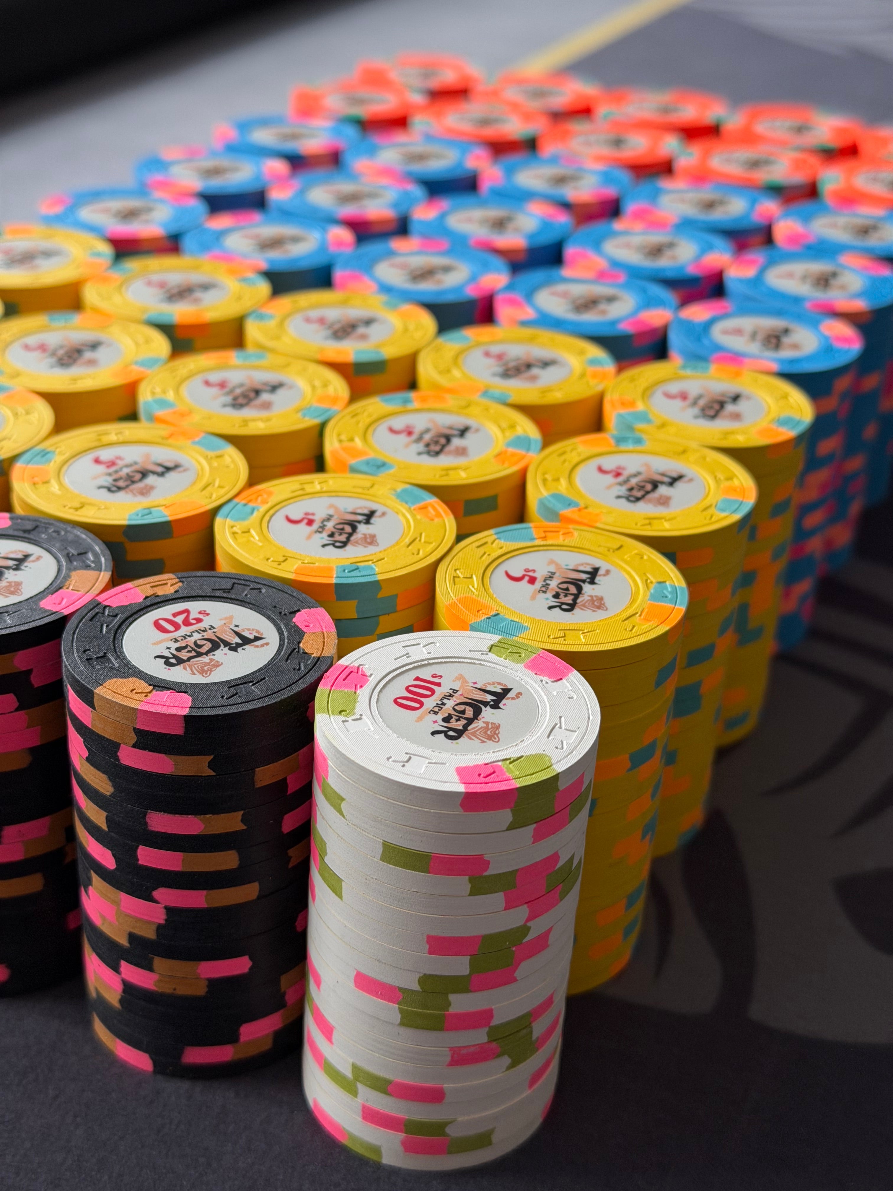 Tiger Palace (Paulson) relabeled $0.25/$0.50 Cash Set (cali colors, orange fracs) - 900 Chips