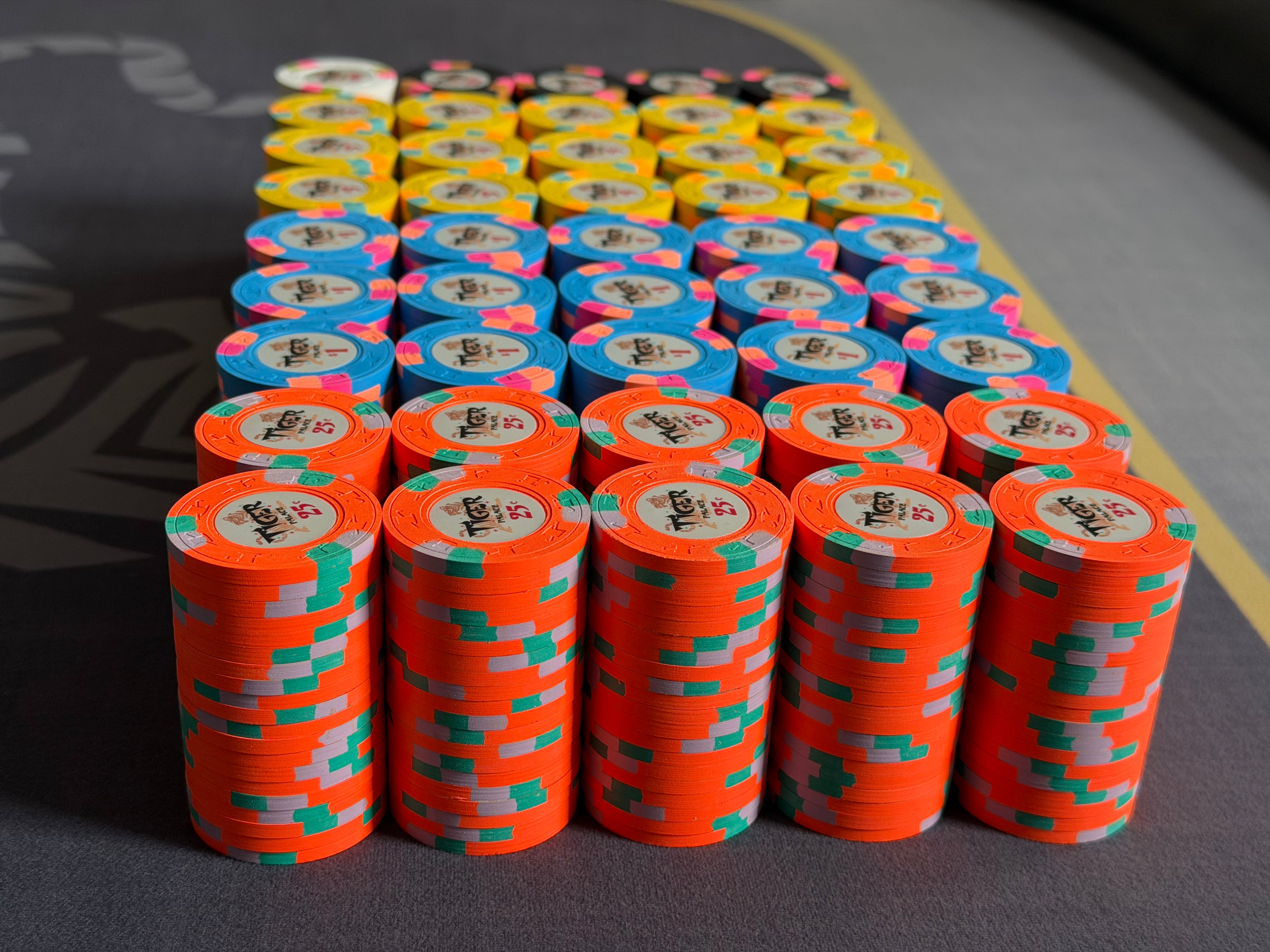 Tiger Palace (Paulson) relabeled $0.25/$0.50 Cash Set (cali colors, orange fracs) - 900 Chips