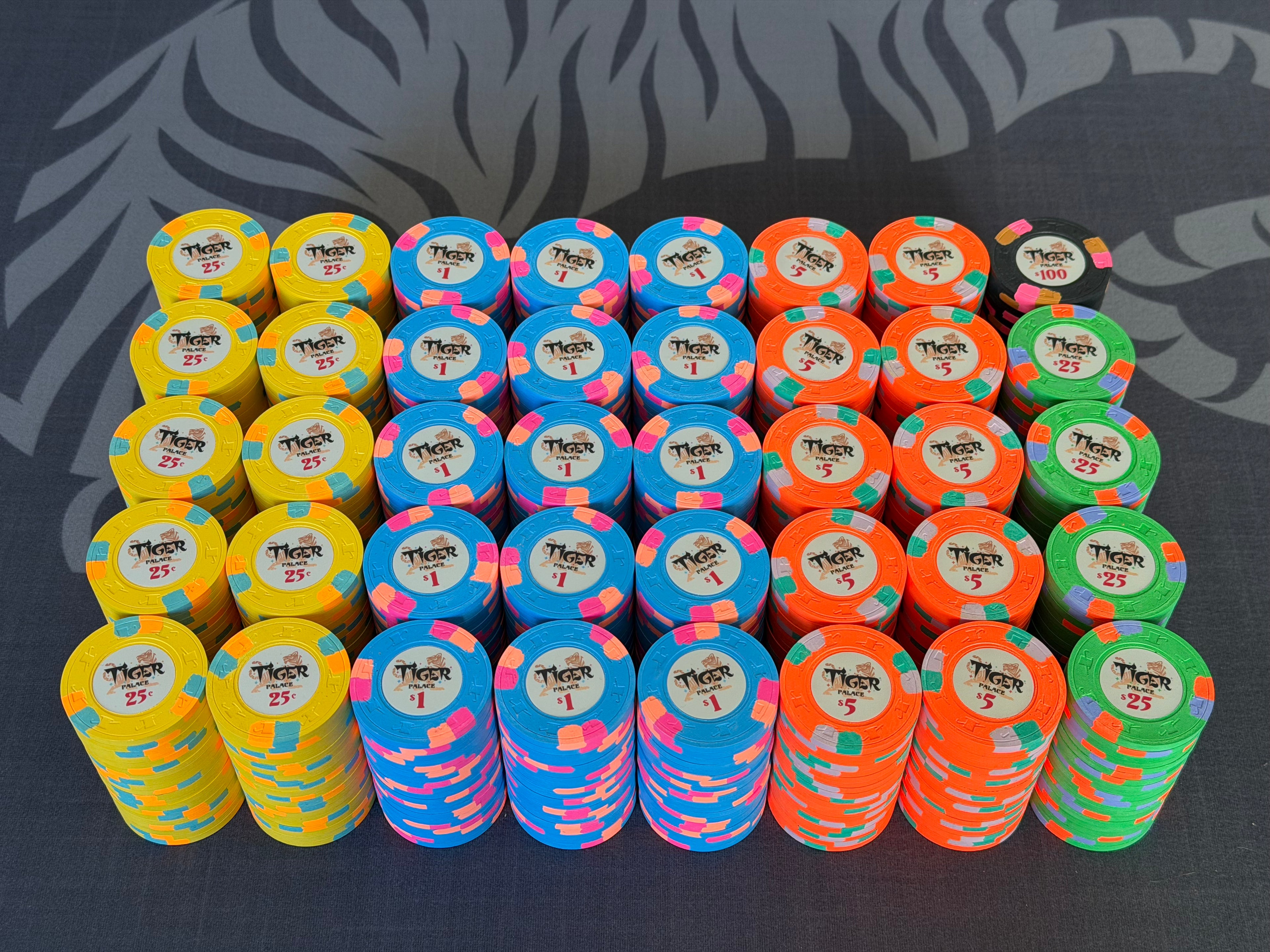 Tiger Palace (Paulson) relabeled $0.25/$0.50 Cash Set (Vegas colors, yellow fracs, blaze orange $5s) - 800 Chips