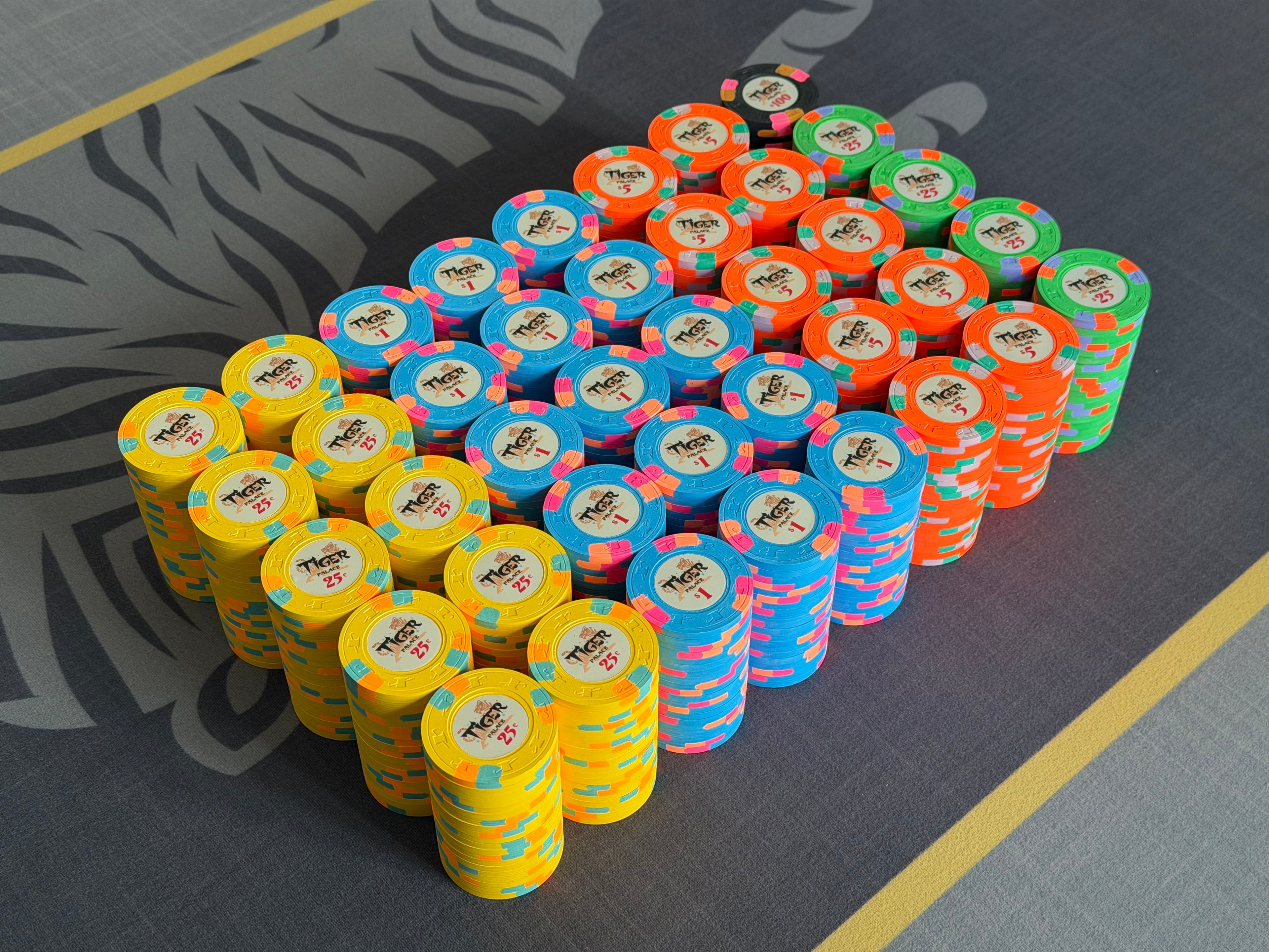 Tiger Palace (Paulson) relabeled $0.25/$0.50 Cash Set (Vegas colors, yellow fracs, blaze orange $5s) - 800 Chips