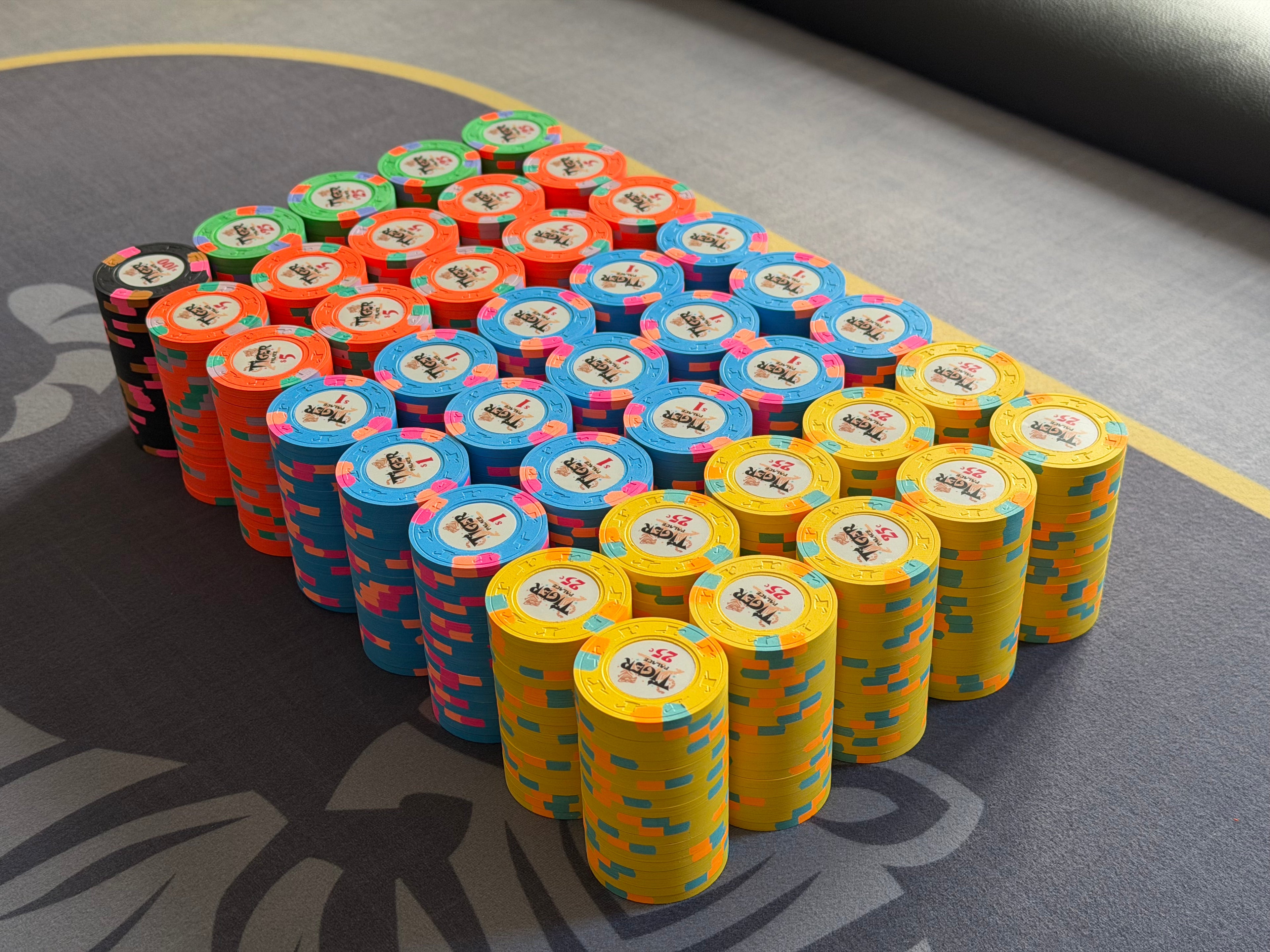 Tiger Palace (Paulson) relabeled $0.25/$0.50 Cash Set (Vegas colors, yellow fracs, blaze orange $5s) - 800 Chips