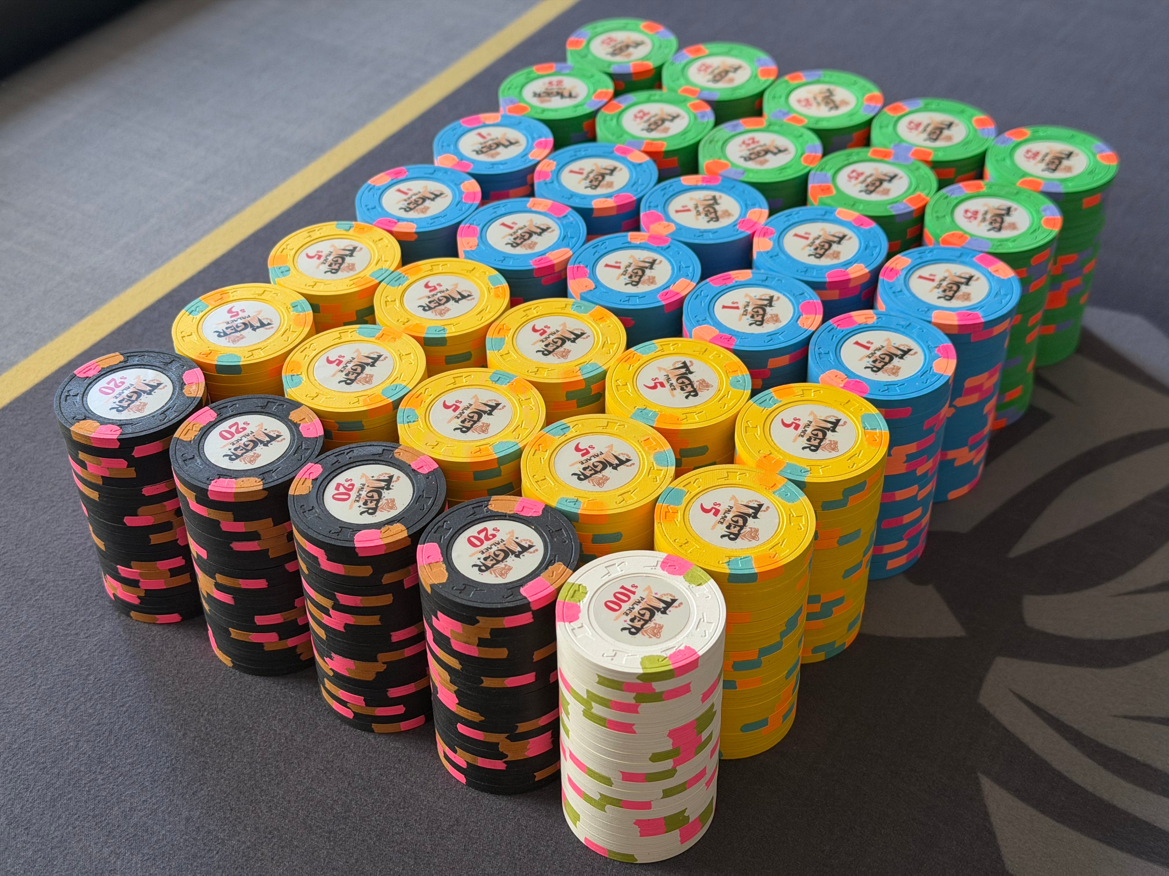 Tiger Palace (Paulson) relabeled $0.25/$0.50 Cash Set (cali colors, green fracs)- 700 Chips