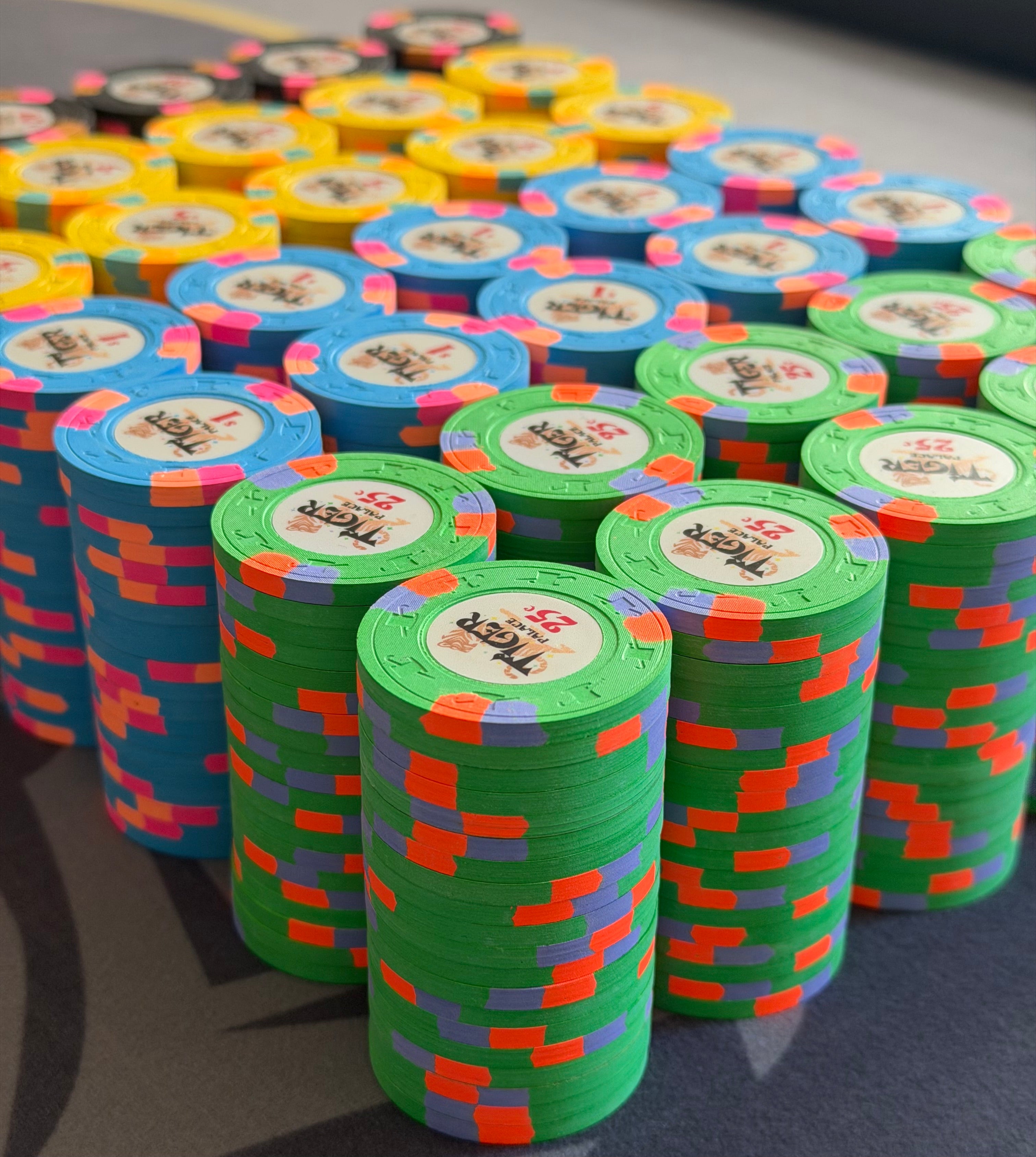 Tiger Palace (Paulson) relabeled $0.25/$0.50 Cash Set (cali colors, green fracs)- 700 Chips