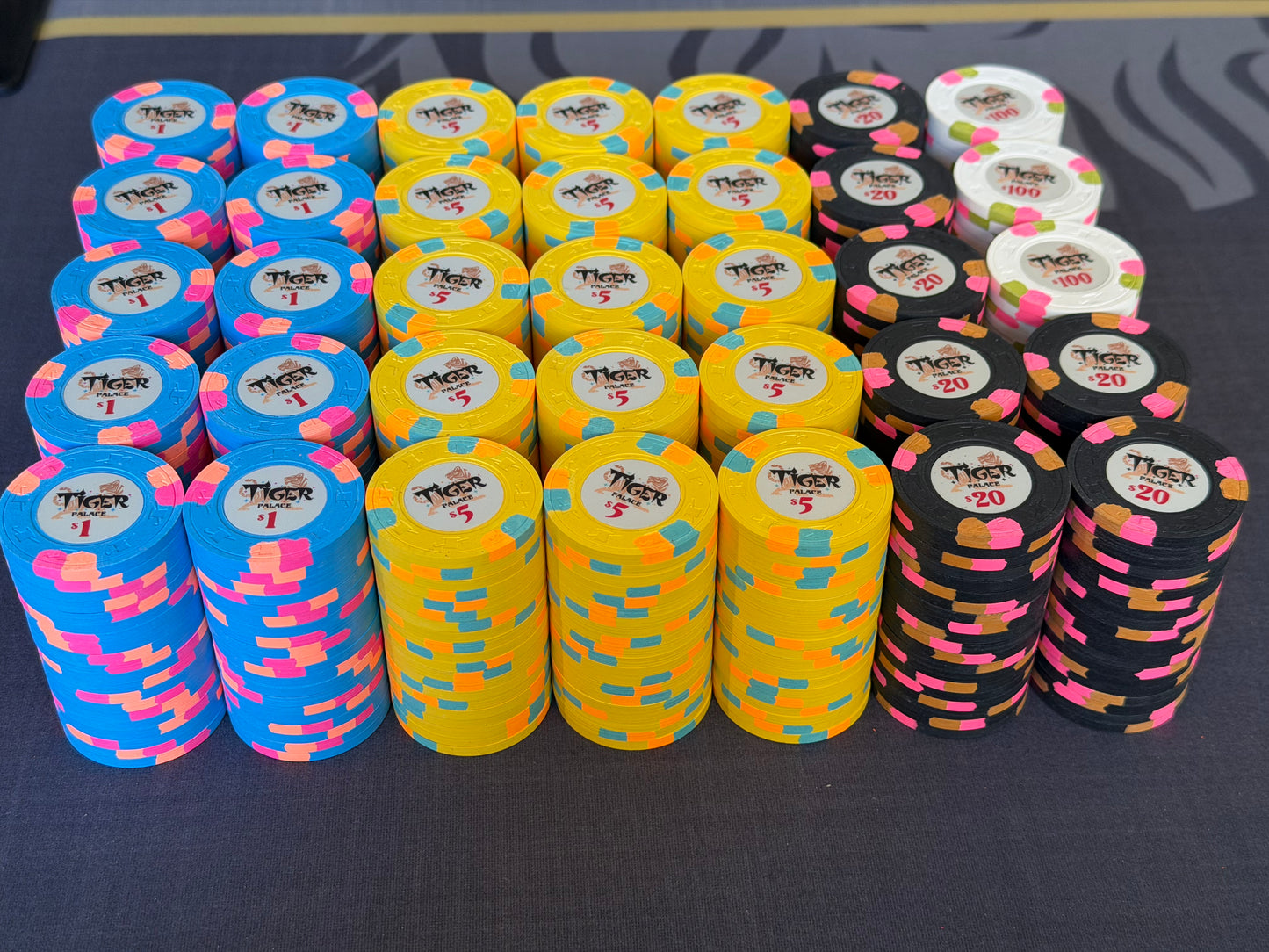 Tiger Palace (Paulson) relabeled $1/$2 Cash Set (cali colors, black $20s) - 700 Chips