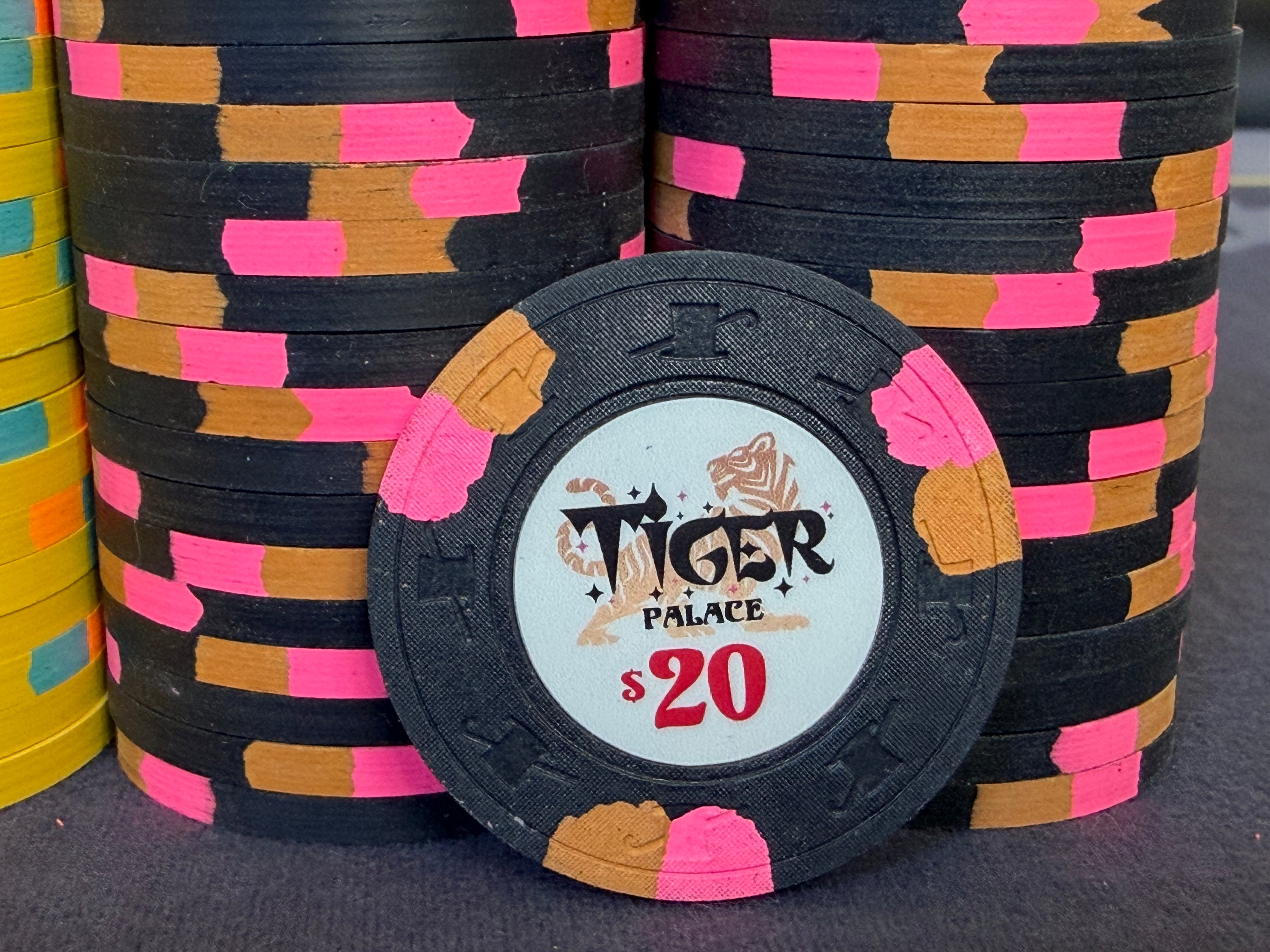 Tiger Palace (Paulson) relabeled $1/$2 Cash Set (cali colors, black $20s) - 700 Chips