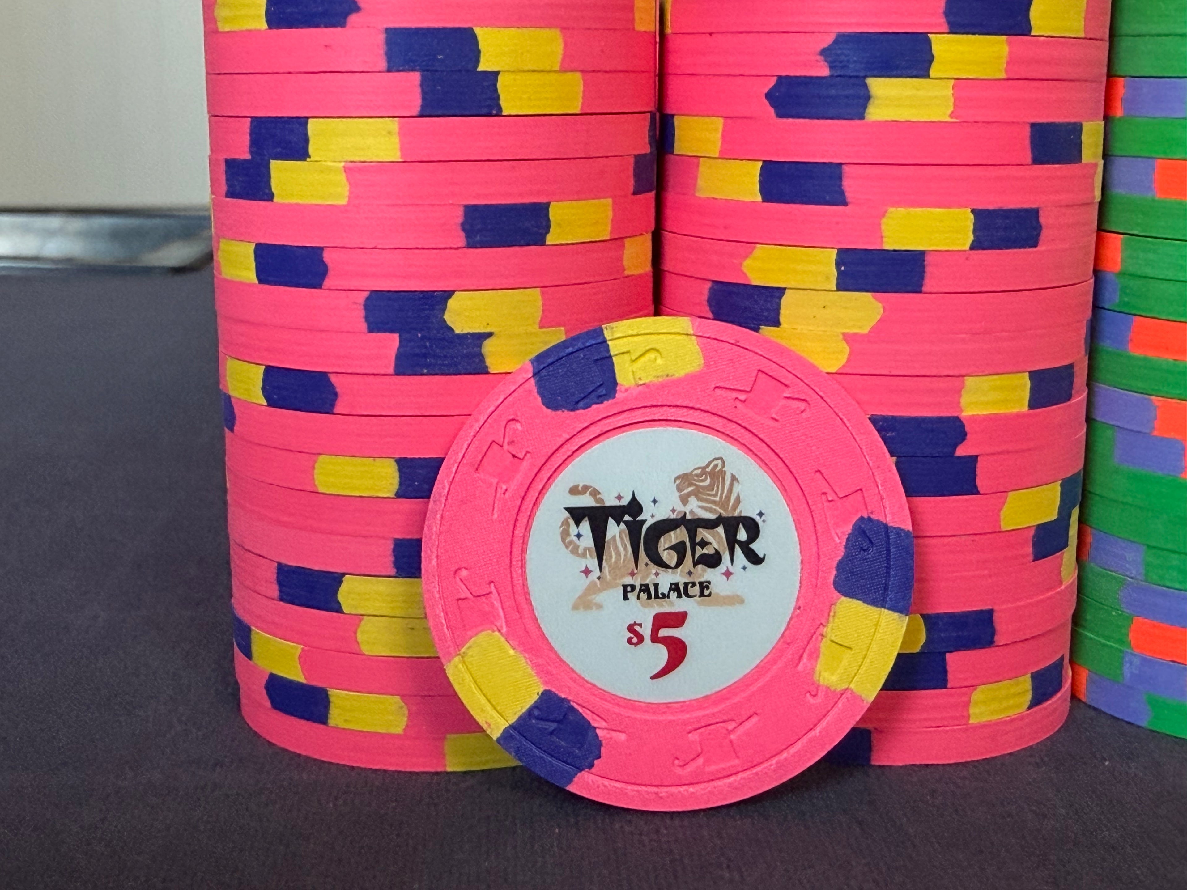 Tiger Palace (Paulson) relabeled $5/$10 Cash Set (Vegas colors)- 700 Chips