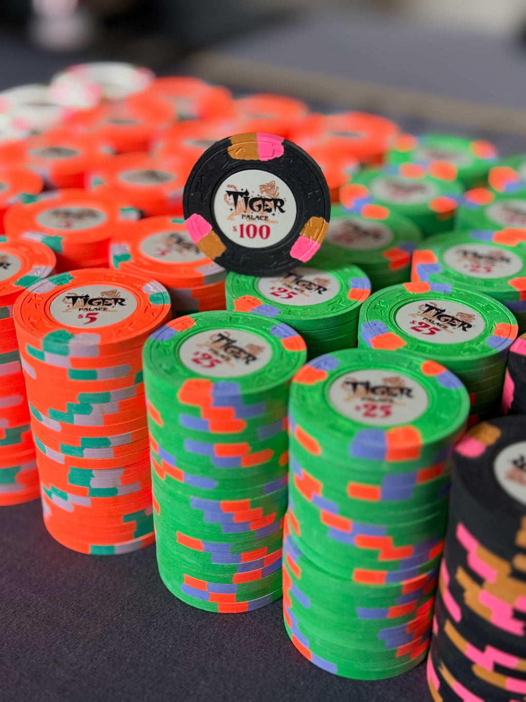 Tiger Palace (Paulson) relabeled $2/$5 Cash Set (Vegas colors, blaze orange $5s) - 700 Chips