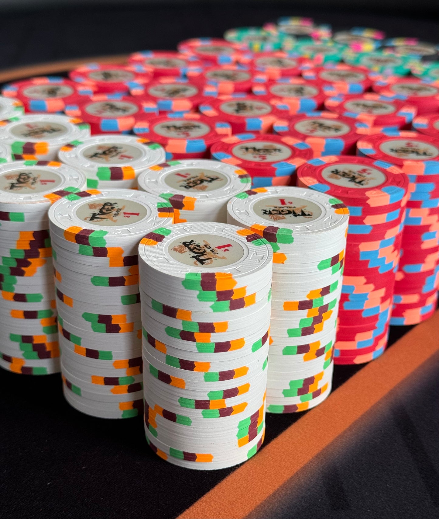 Tiger Palace (Paulson) Cash Set: VIP1 $1/$2 'Vegas' set - 800 chips