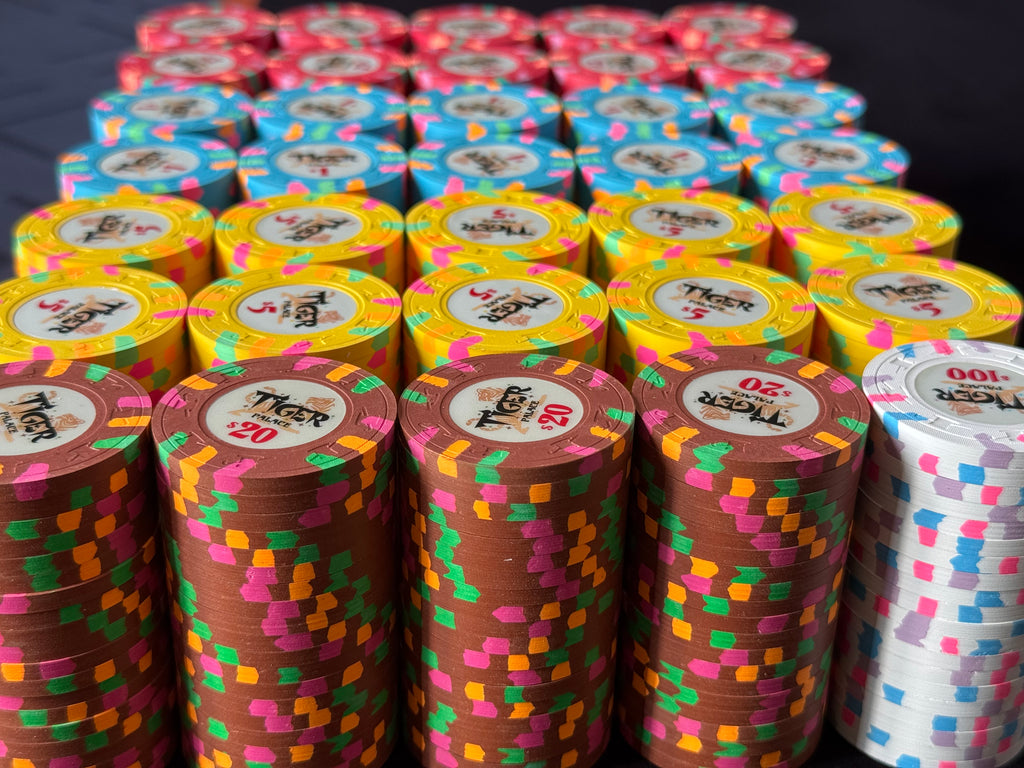 Tiger Palace (Paulson) Cash Set: Custom 'Bear Claws' - $0.25/$0.50 'Cali' Set - 700 chips