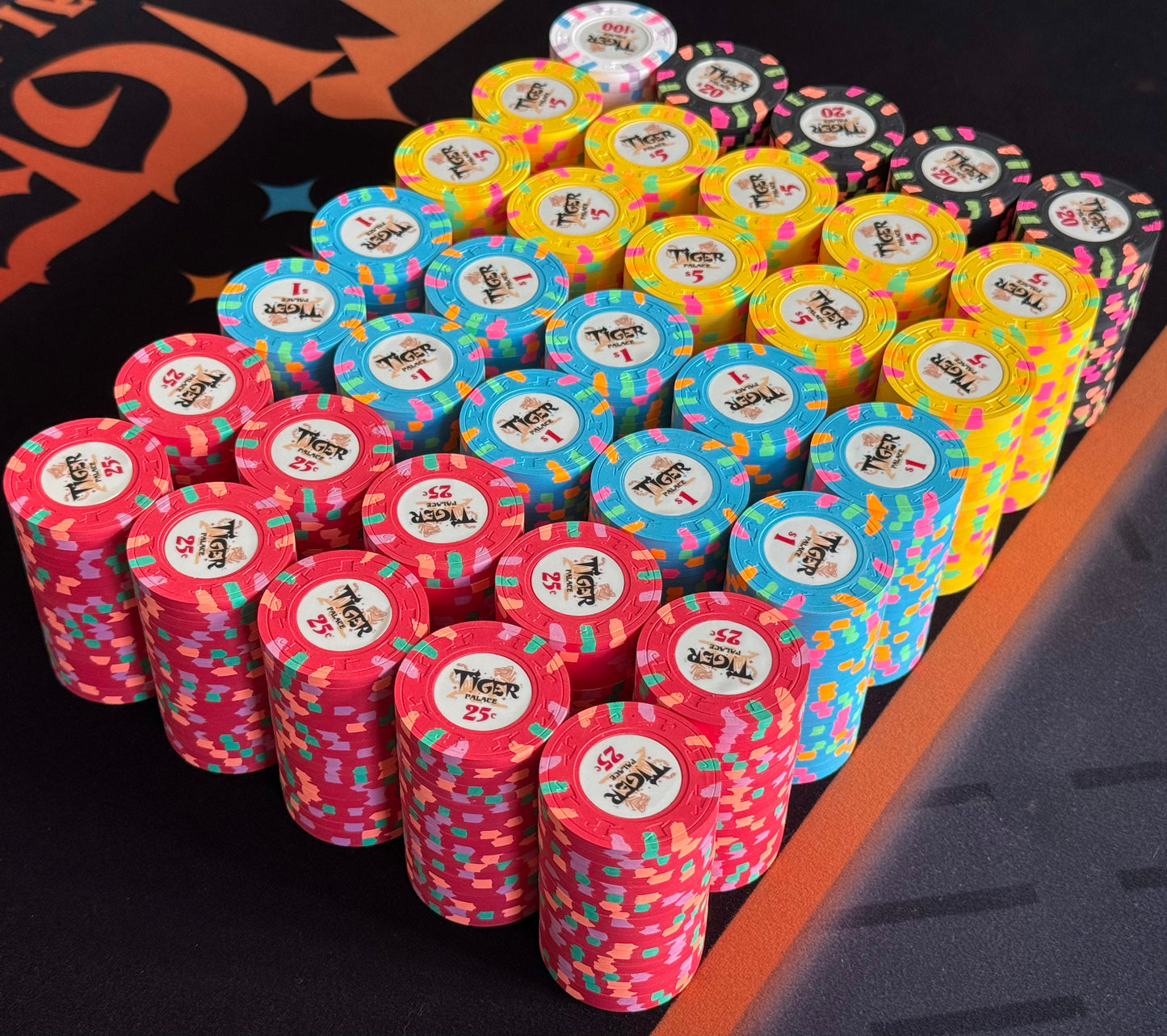 Tiger Palace (Paulson) Cash Set: Custom 'Bear Claws' - $0.25/$0.50 'Cali' Set - 700 chips