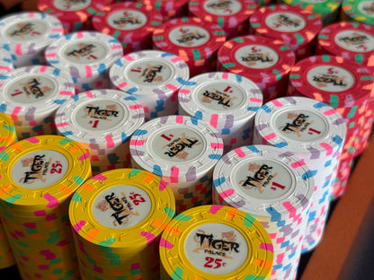 Tiger Palace (Paulson) Cash Set: Custom 'Bear Claws' - $0.25/$0.50 'Vegas' Set - 600 chips