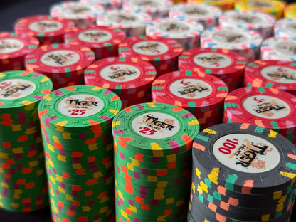 Tiger Palace (Paulson) Cash Set: Custom 'Bear Claws' - $0.25/$0.50 'Vegas' Set - 600 chips