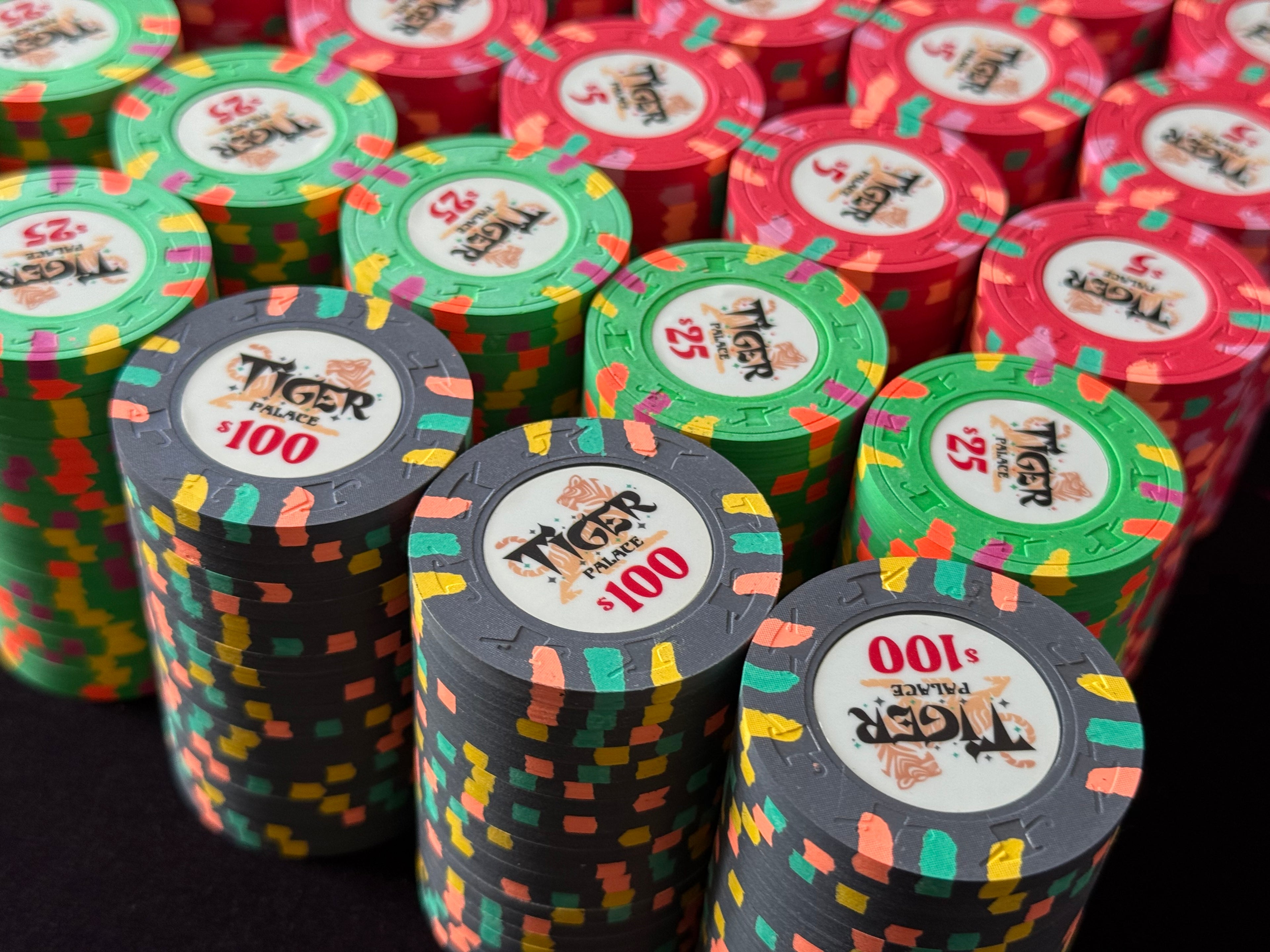 Tiger Palace (Paulson) Cash Set: Custom 'Bear Claws' - $1/$2 'Vegas' Set - 700 chips