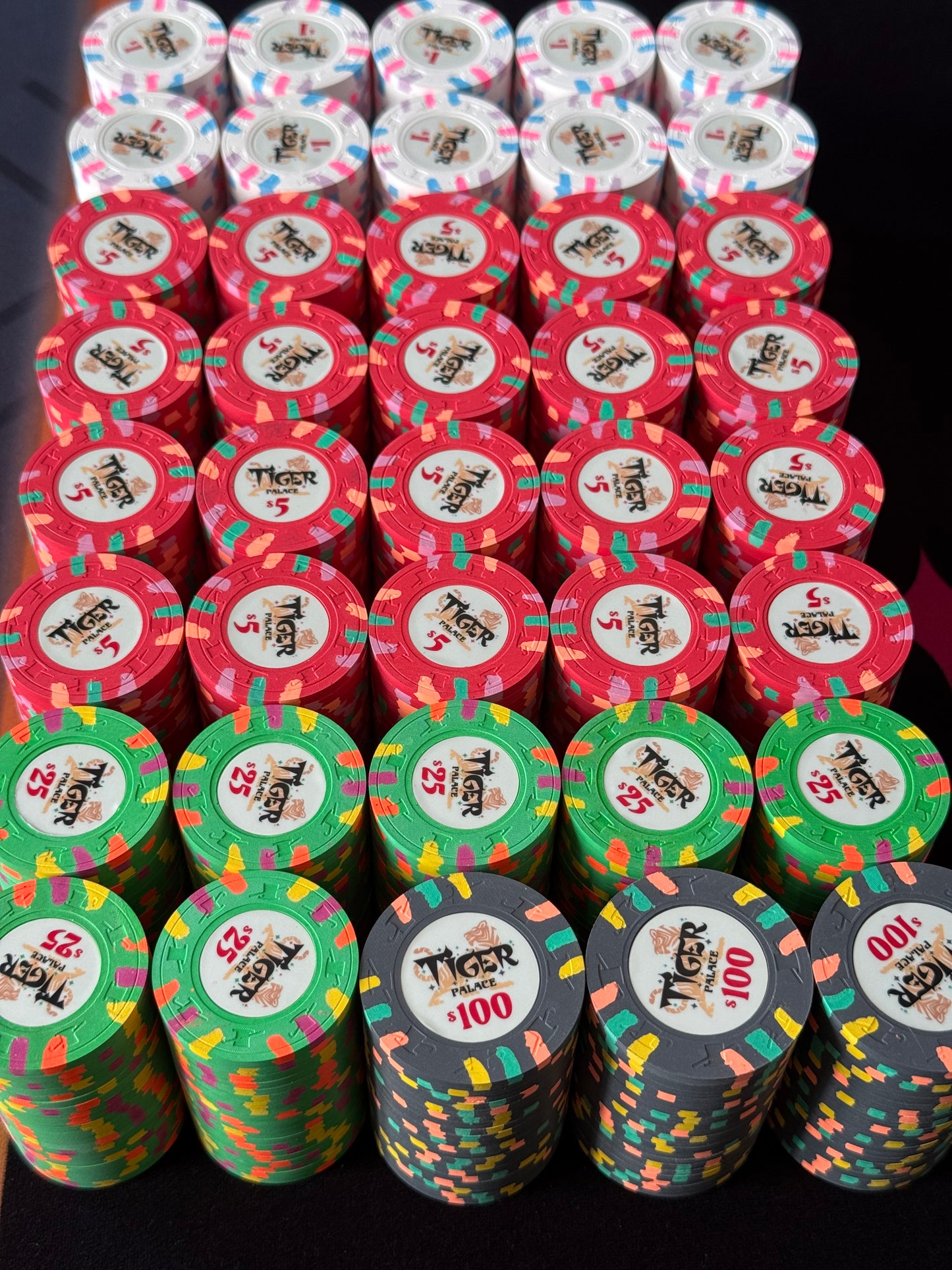 Tiger Palace (Paulson) Cash Set: Custom 'Bear Claws' - $1/$2 'Vegas' Set - 800 chips