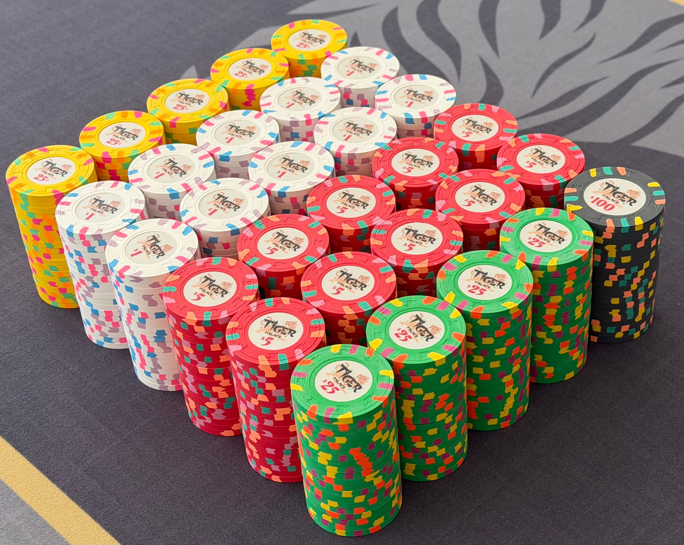 Tiger Palace (Paulson) Cash Set: Custom 'Bear Claws' - $0.25/$0.50 'Vegas' Set - 600 chips