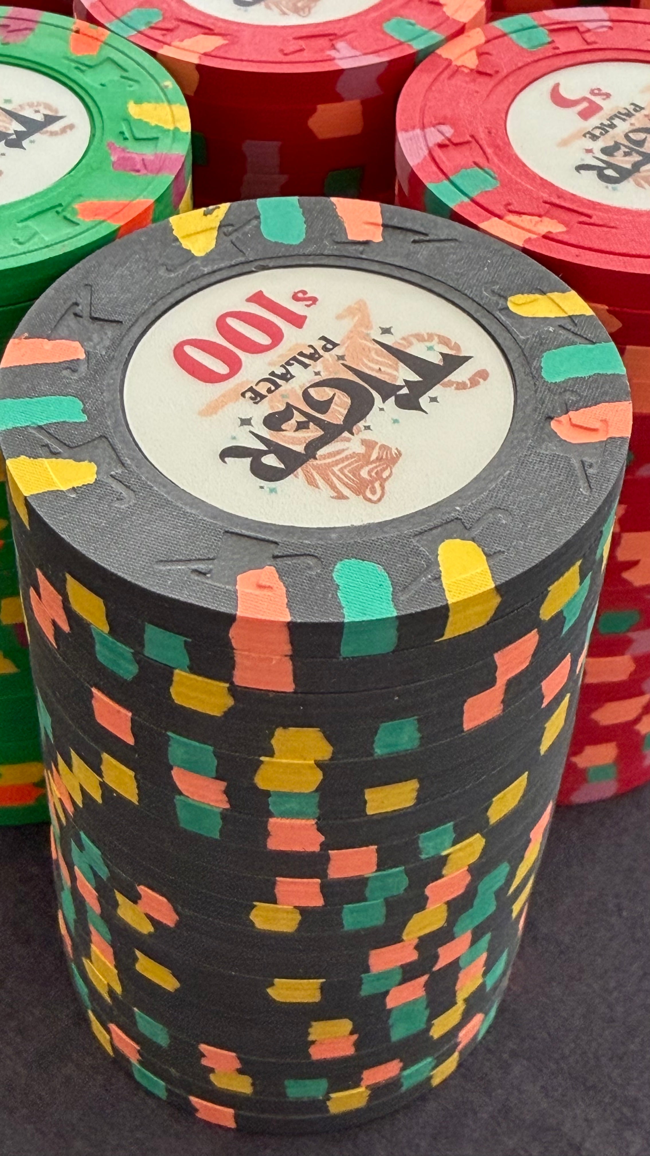 Tiger Palace (Paulson) Cash Set: Custom 'Bear Claws' - $0.25/$0.50 'Vegas' Set - 600 chips