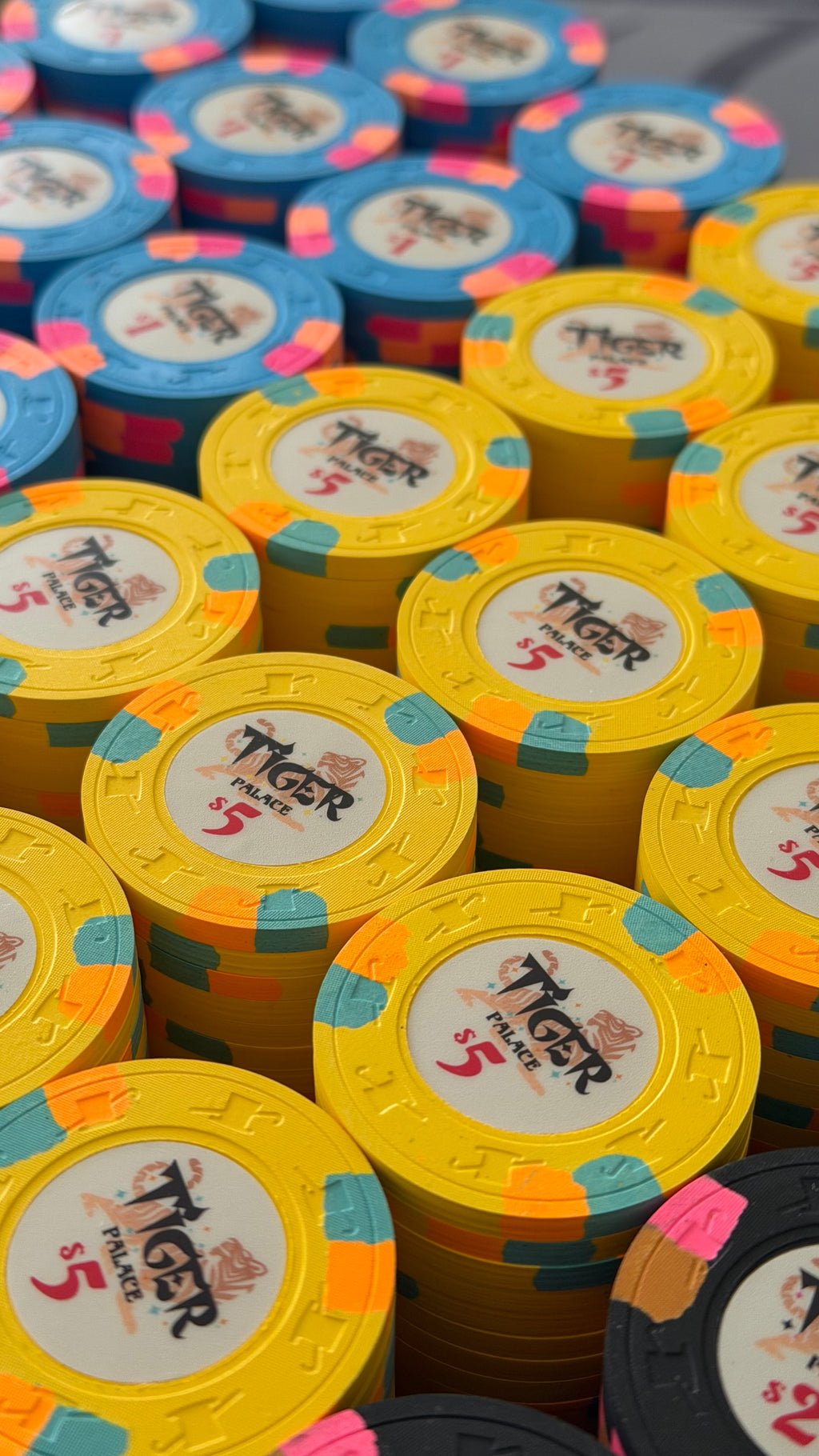 Tiger Palace (Paulson) relabeled $0.25/$0.50 Cash Set (cali colors, green fracs)- 900 Chips