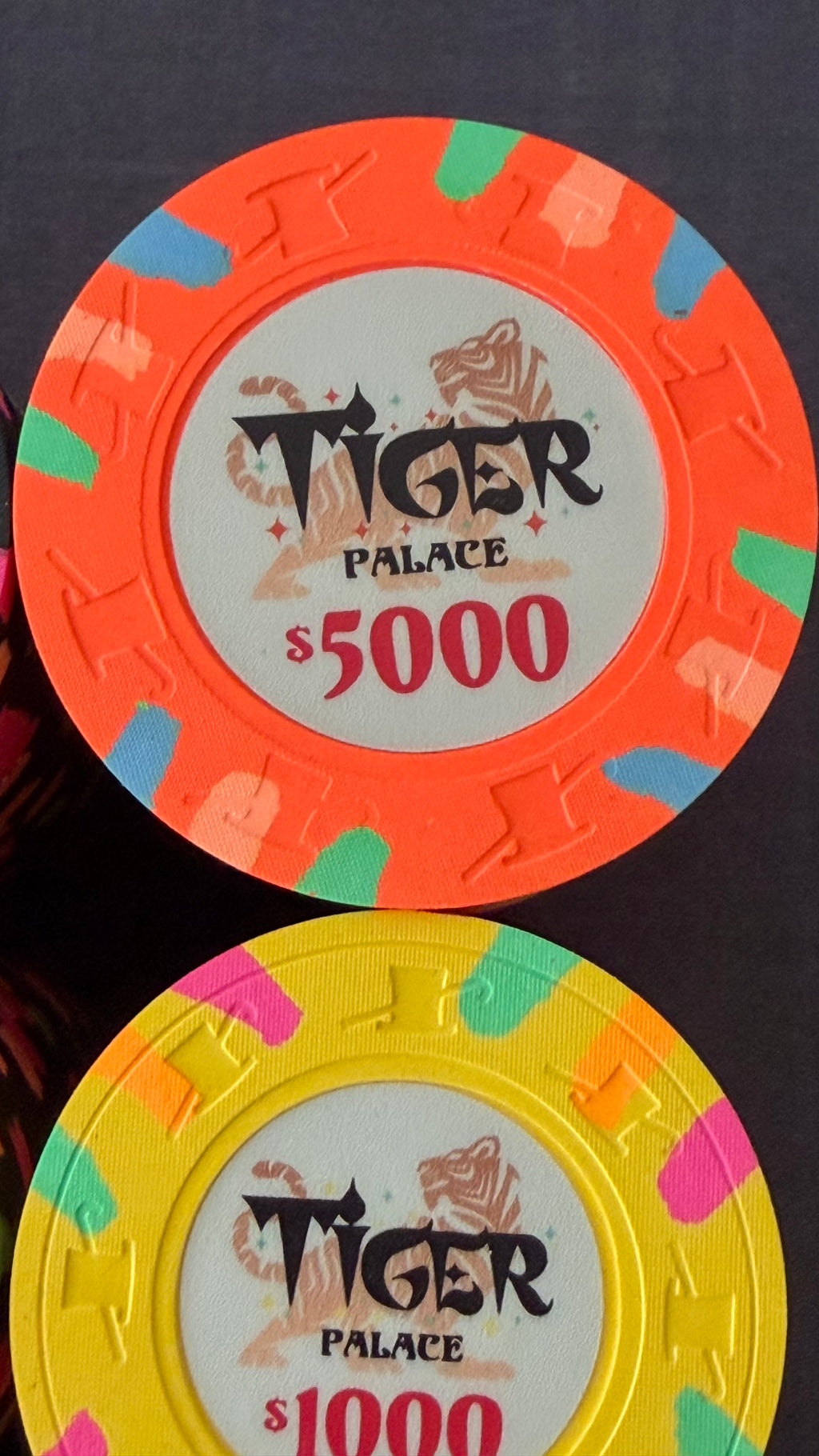 Tiger Palace (Paulson) Cash Set: Custom 'Bear Claws' - $5/$10 'Vegas' Set - 700 chips