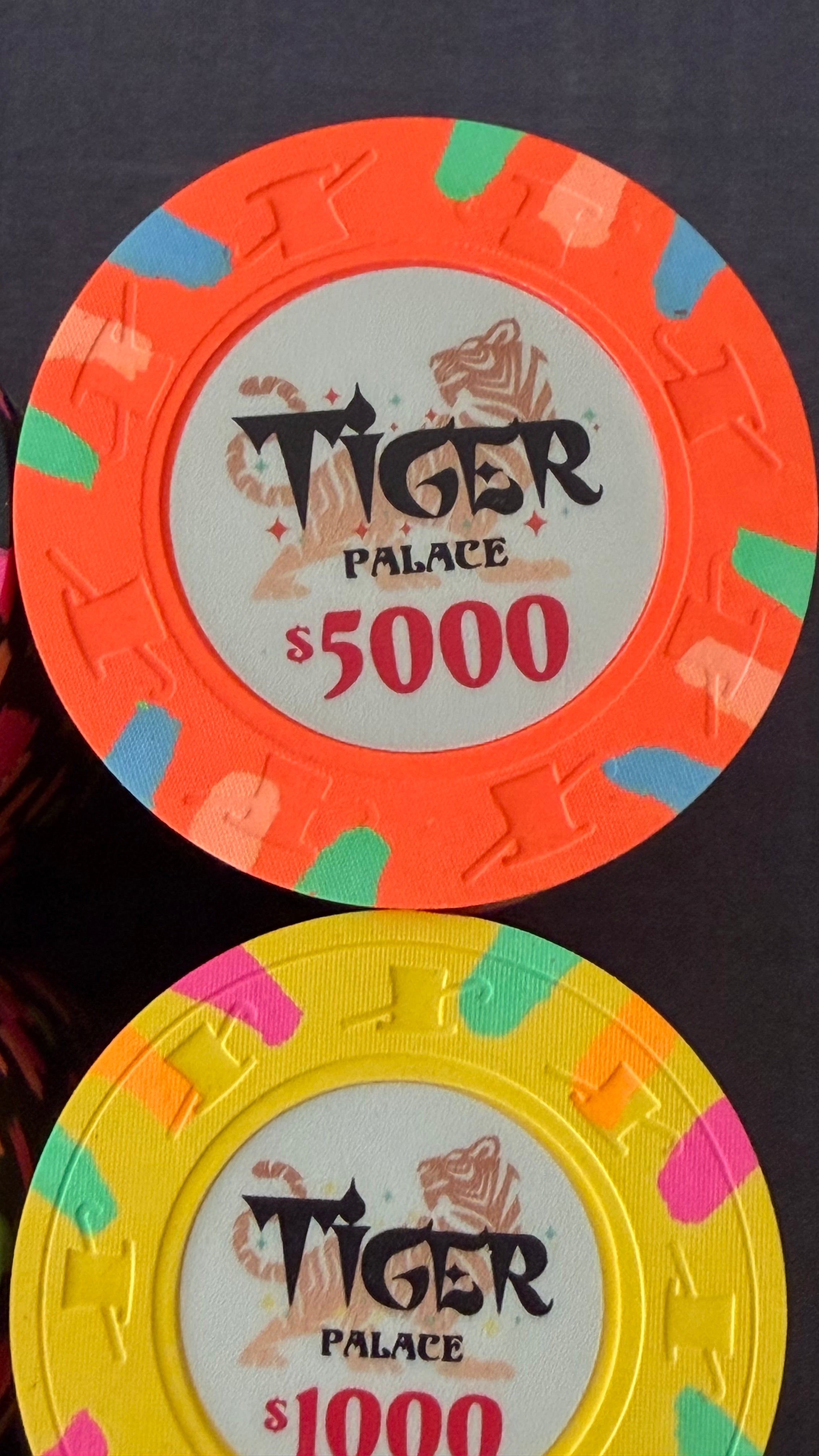 Tiger Palace (Paulson) Cash Set: Custom 'Bear Claws' - $5/$10 'Vegas' Set - 700 chips