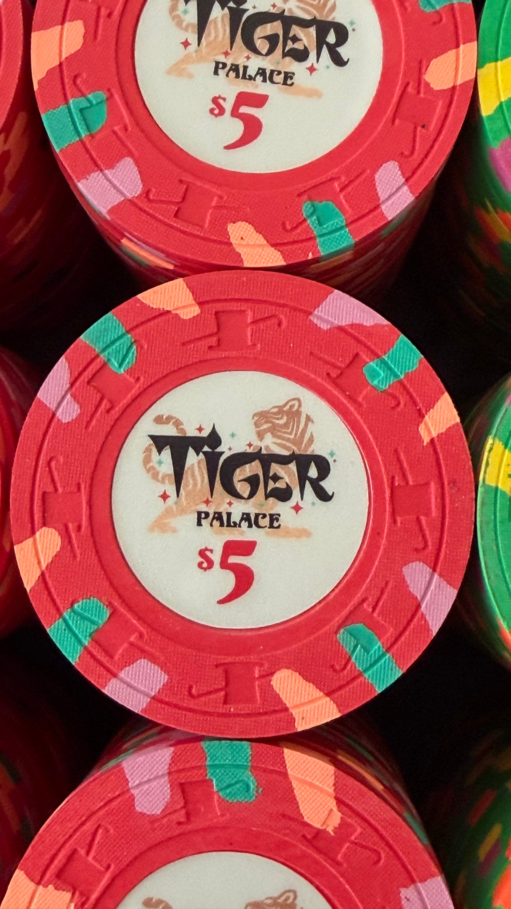 Tiger Palace (Paulson) Cash Set: Custom 'Bear Claws' - $5/$10 'Vegas' Set - 700 chips