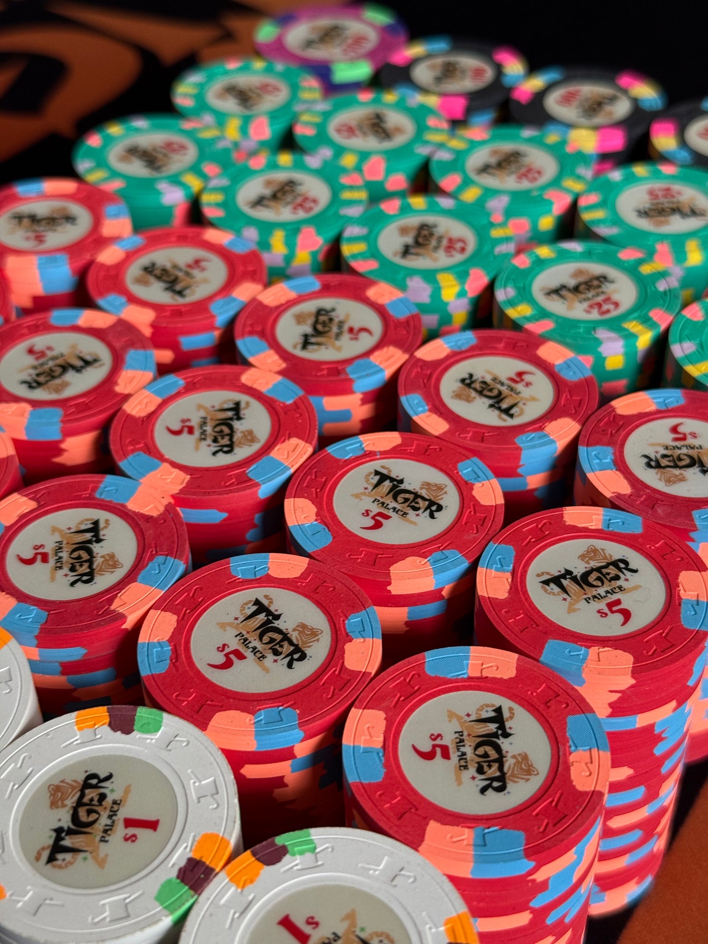 Tiger Palace (Paulson) Cash Set: VIP1 $2/$5 'Vegas' set - 700 chips