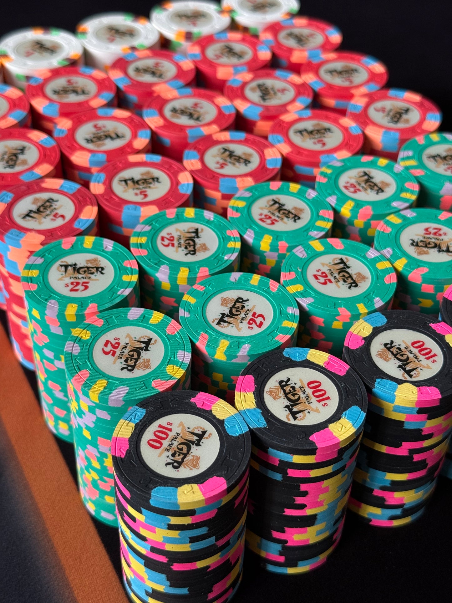 Tiger Palace (Paulson) Cash Set: VIP1 $2/$5 'Vegas' set - 700 chips