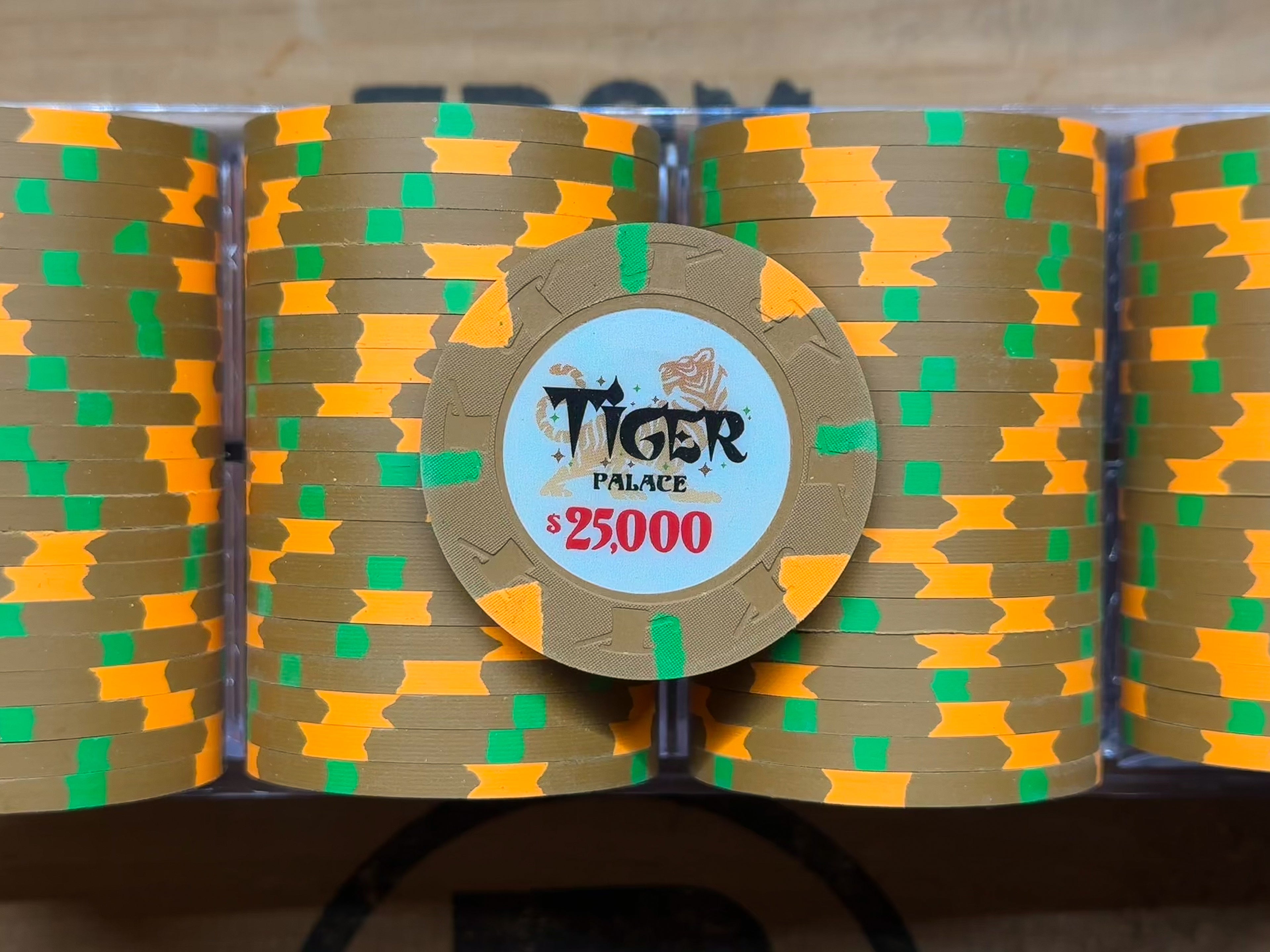 Tiger Palace (Paulson) Misc Cash $25,000 chip - Gold - 43mm - One Barrel